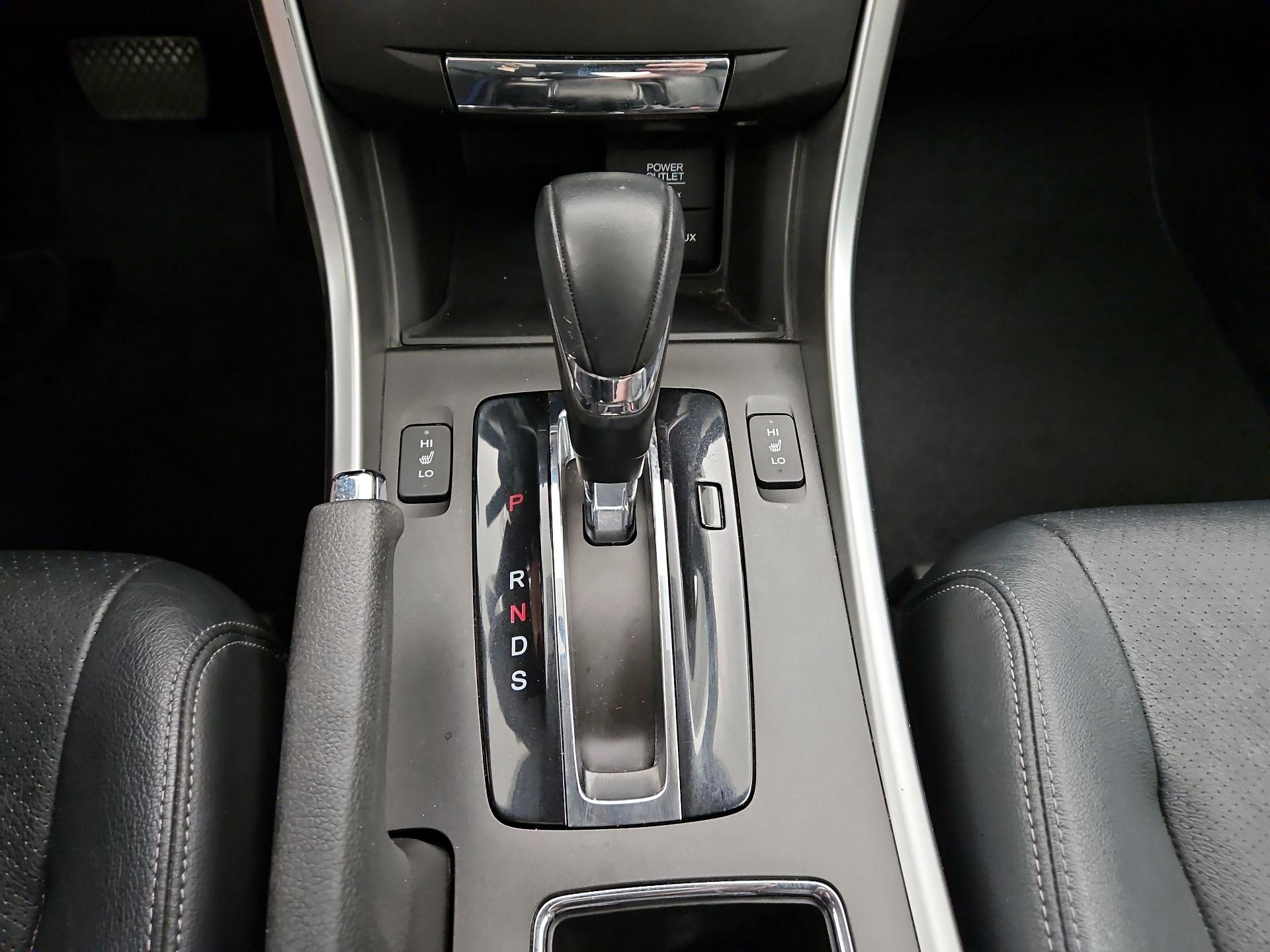 Thumbnail: 2015 Honda Accord - 17