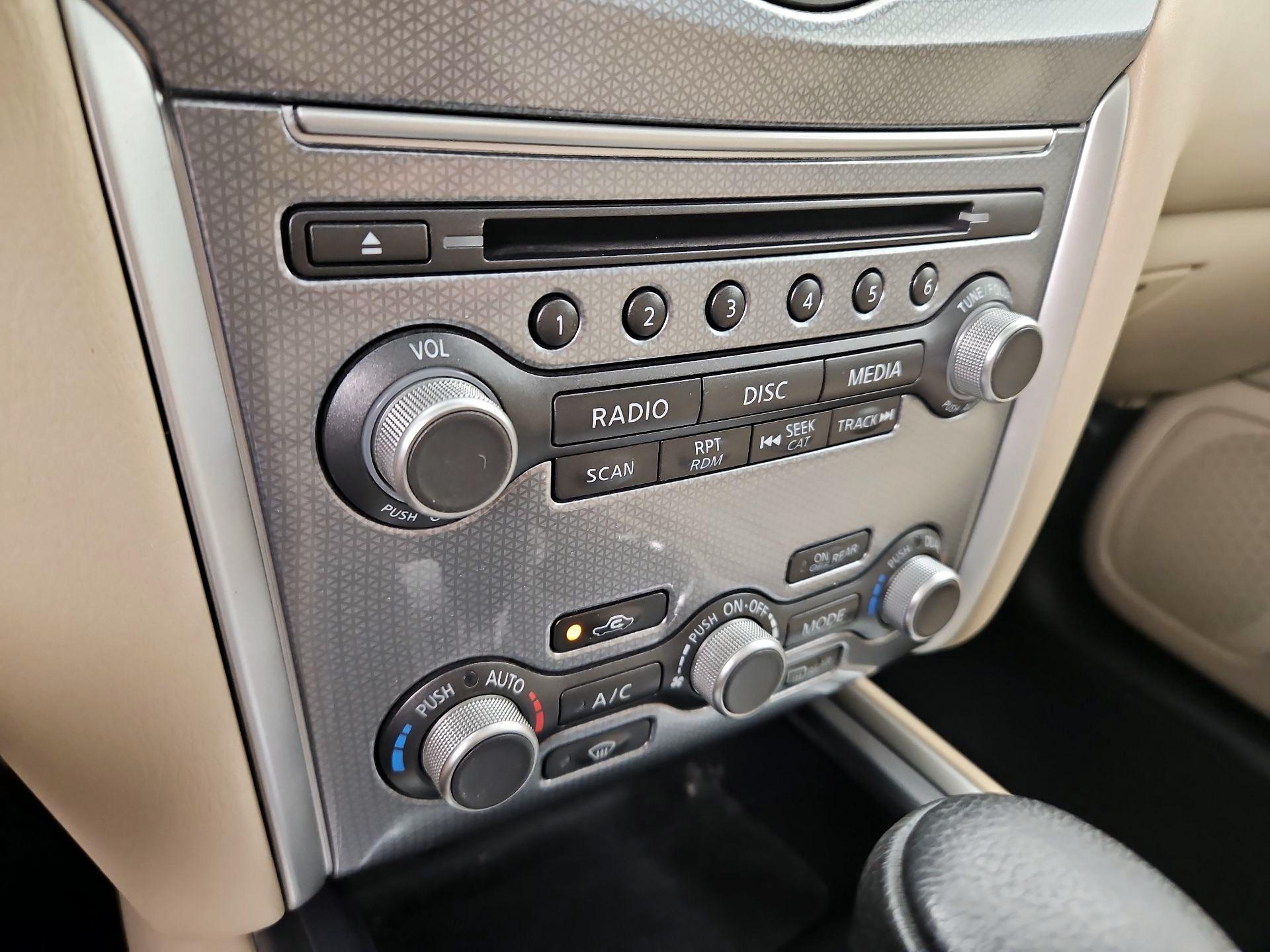 Thumbnail: 2018 Nissan Pathfinder - 17