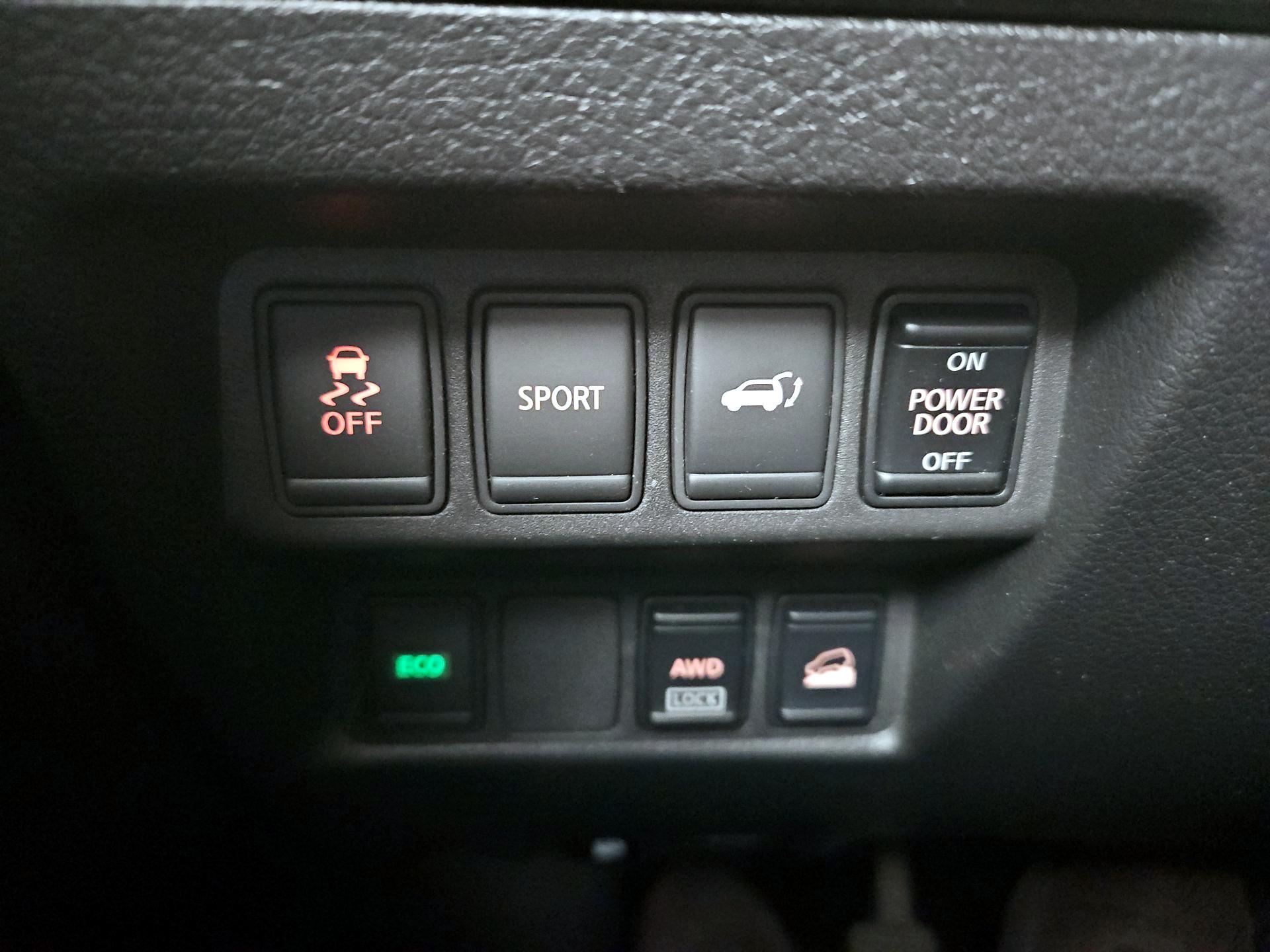 Thumbnail: 2016 Nissan Rogue - 13