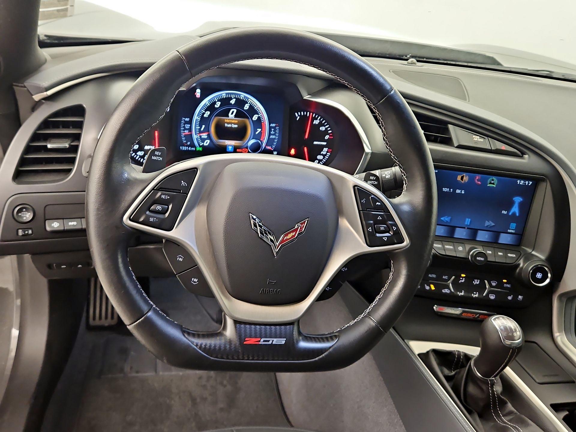 Thumbnail: 2015 Chevrolet Corvette - 10