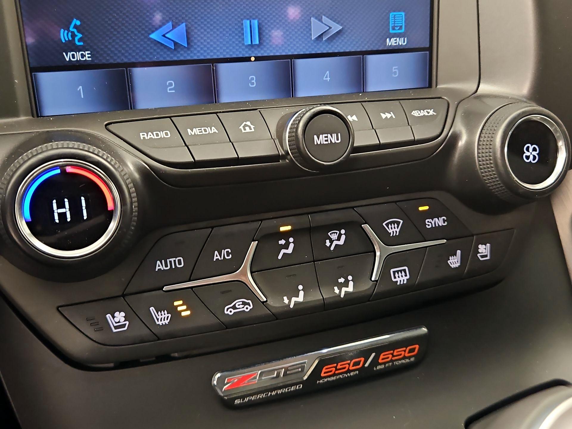 Thumbnail: 2015 Chevrolet Corvette - 16