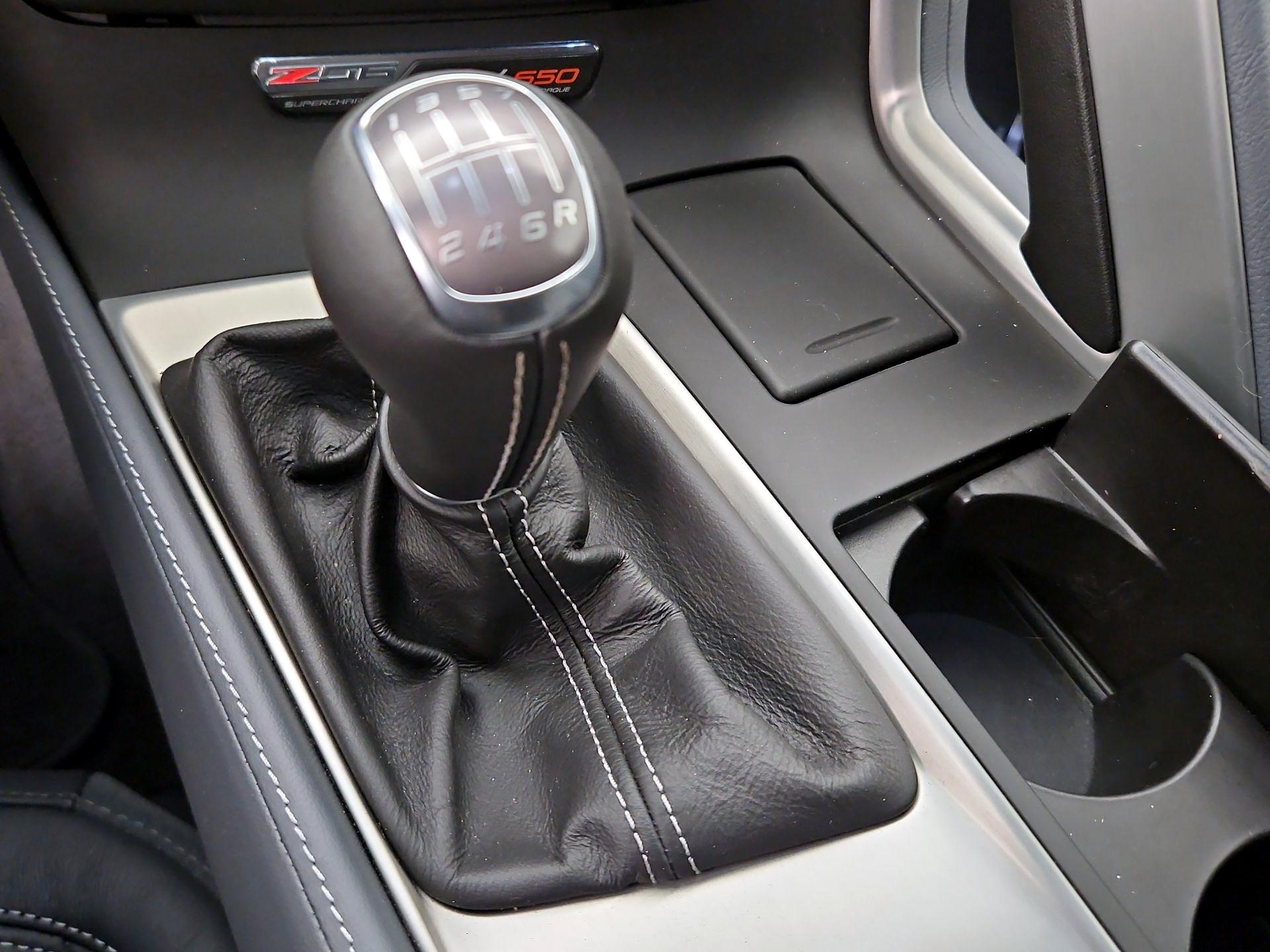 Thumbnail: 2015 Chevrolet Corvette - 17