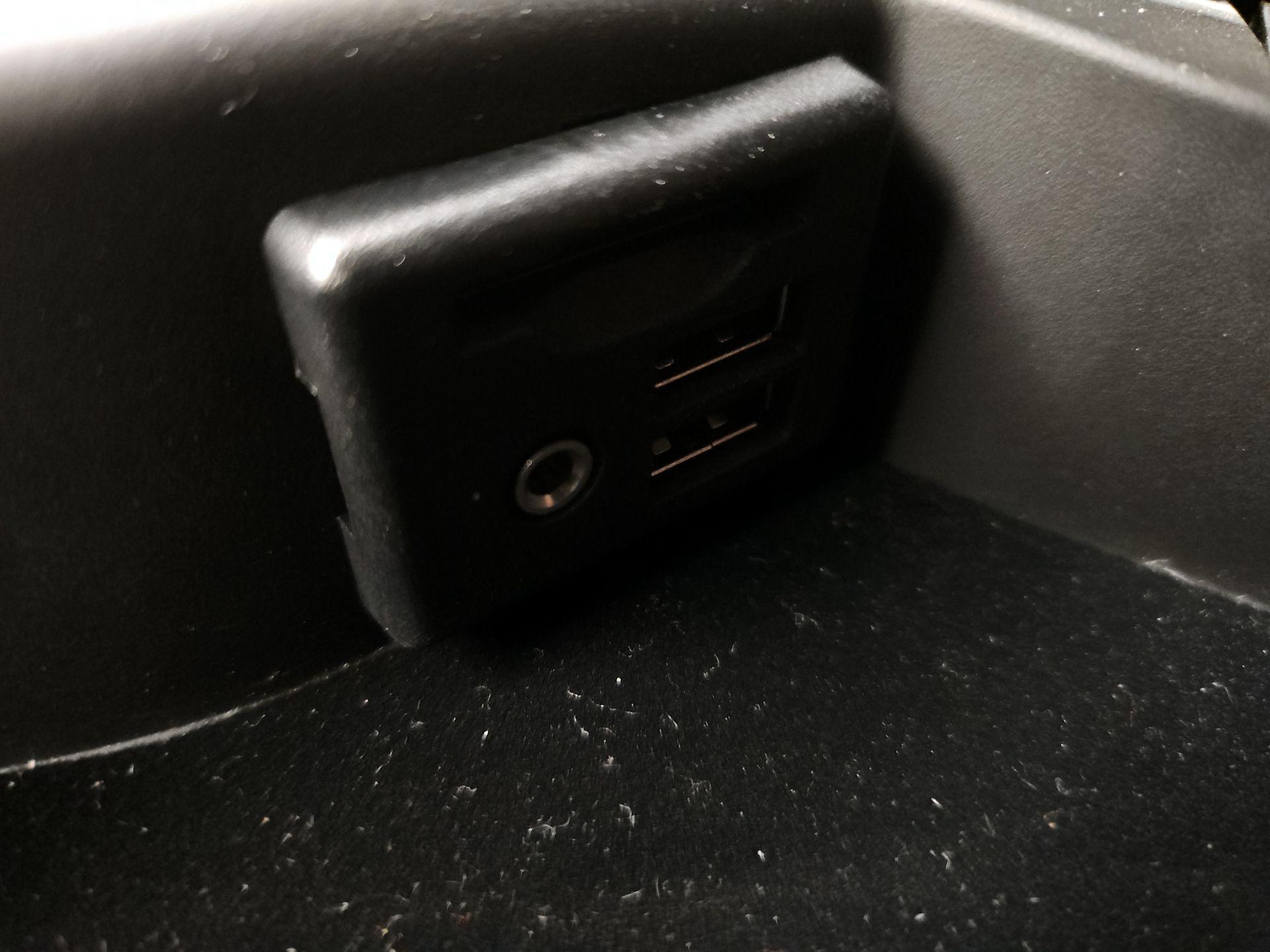 Thumbnail: 2015 Chevrolet Corvette - 18