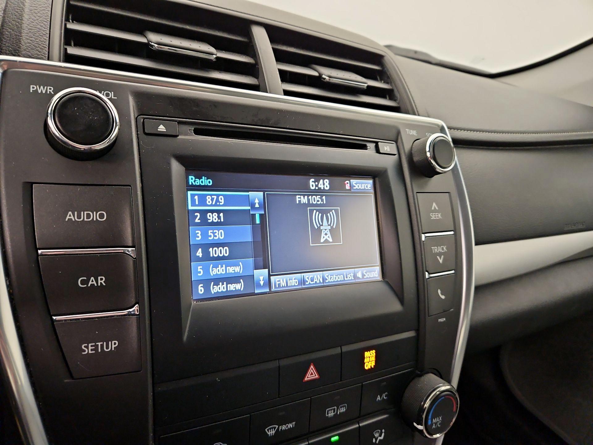 Thumbnail: 2016 Toyota Camry - 15