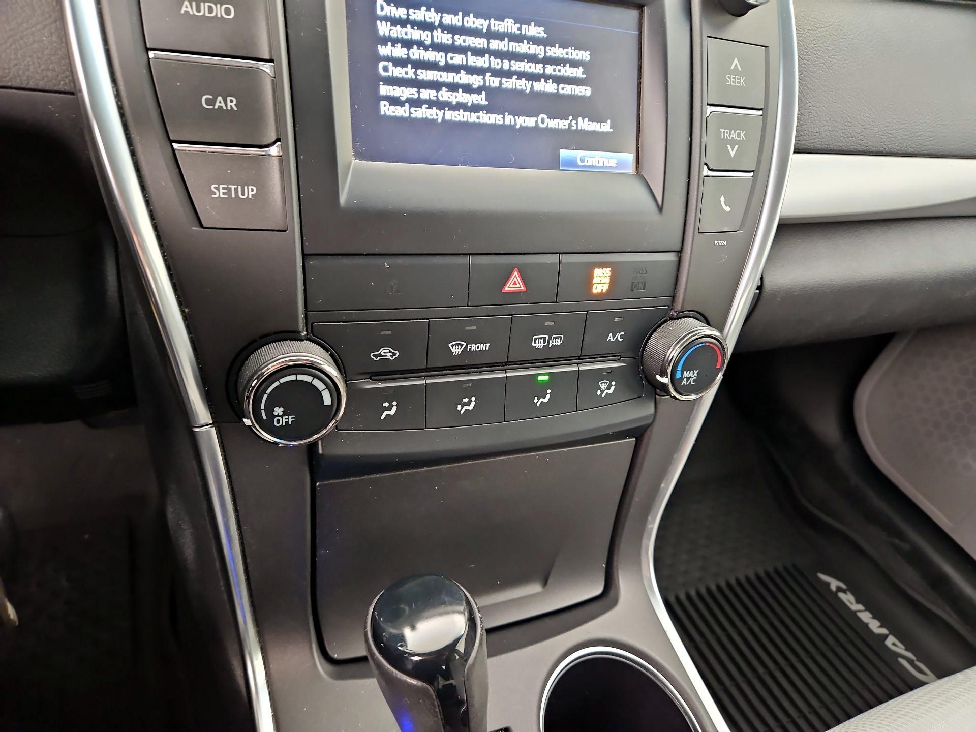 Thumbnail: 2016 Toyota Camry - 16