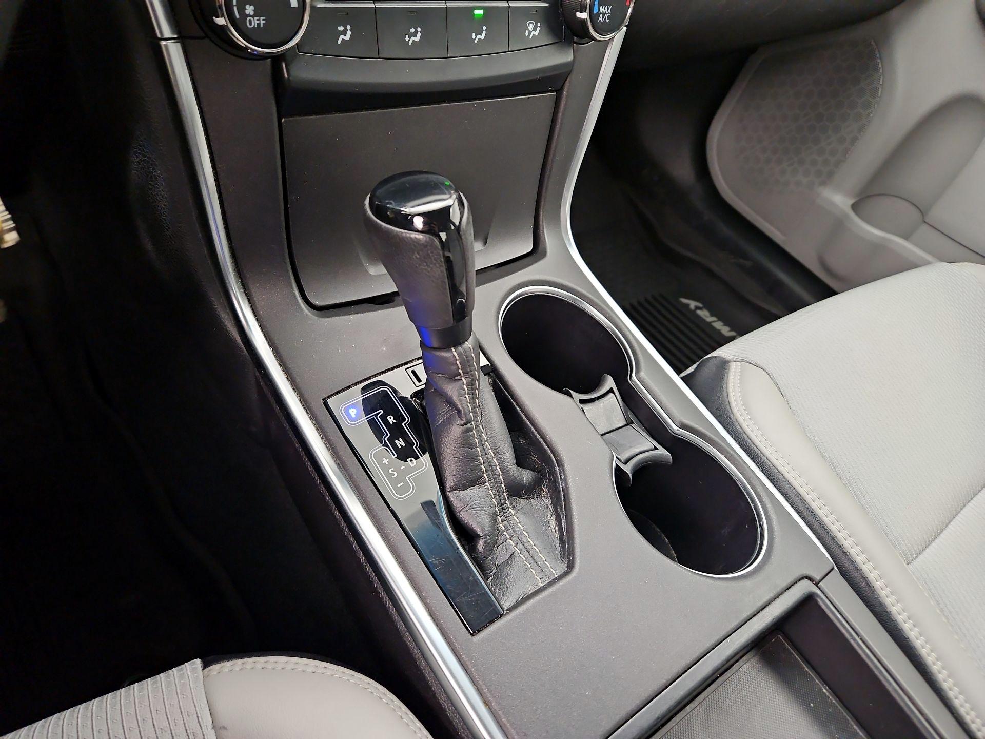 Thumbnail: 2016 Toyota Camry - 17