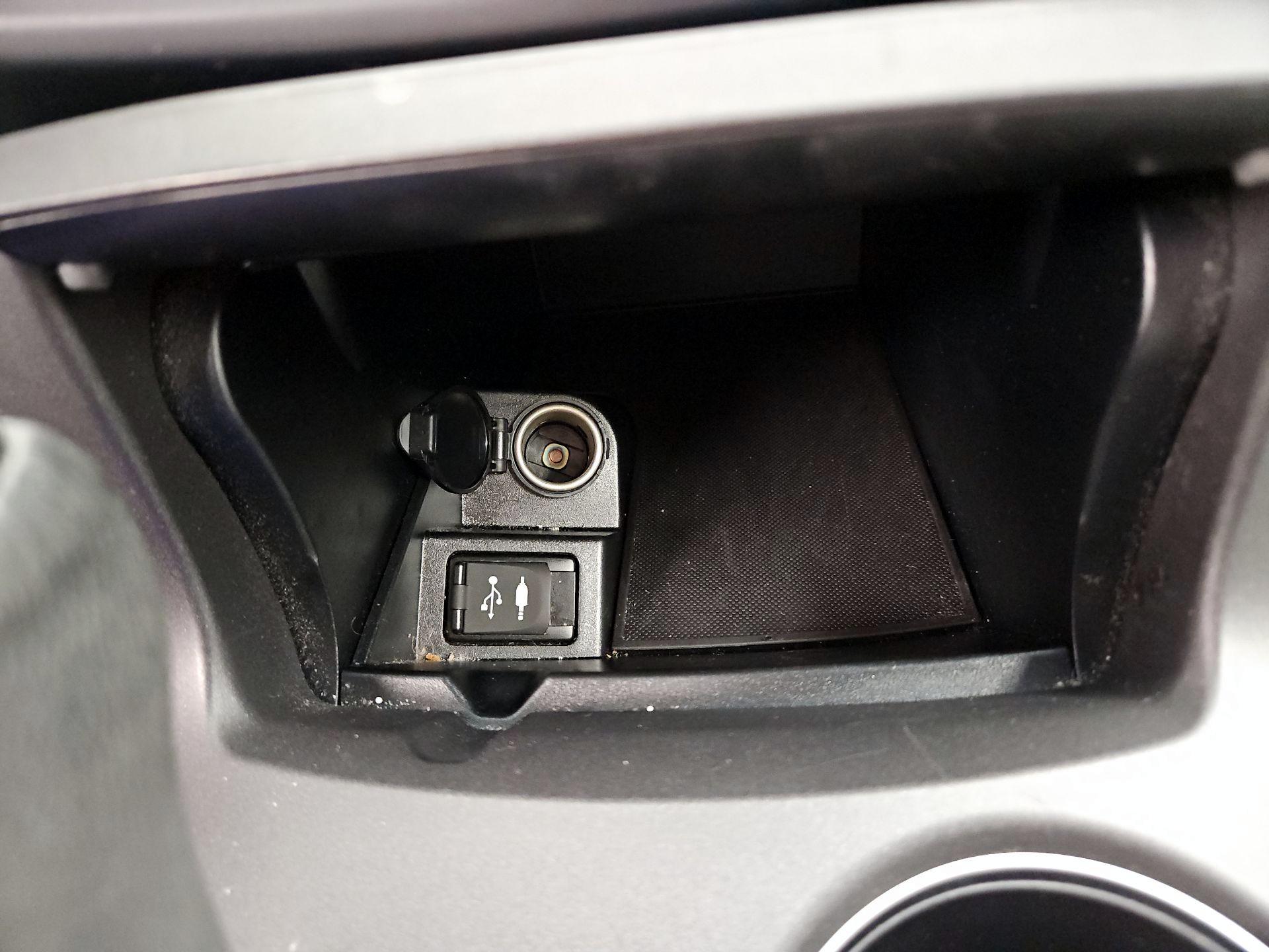 Thumbnail: 2016 Toyota Camry - 18