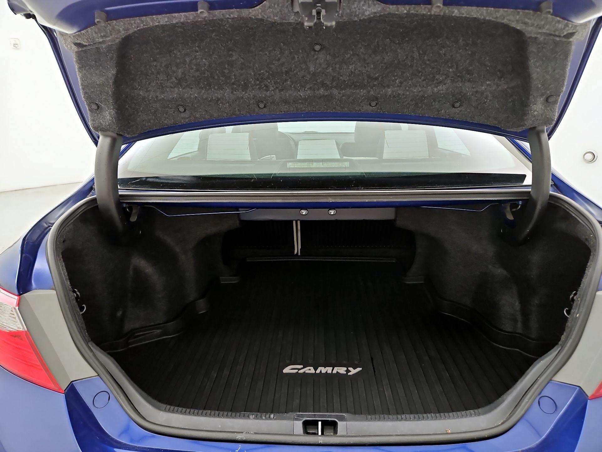 Thumbnail: 2016 Toyota Camry - 20