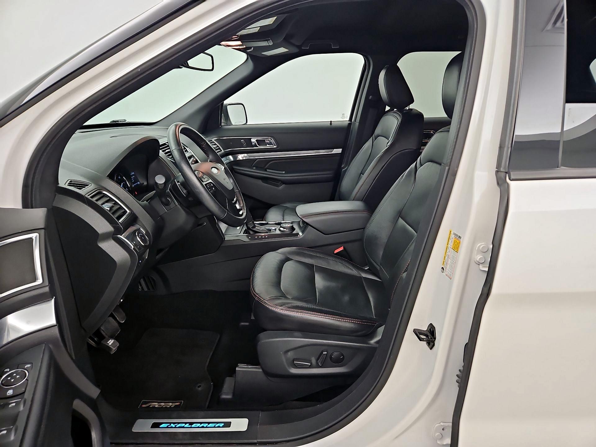 Thumbnail: 2019 Ford Explorer - 11