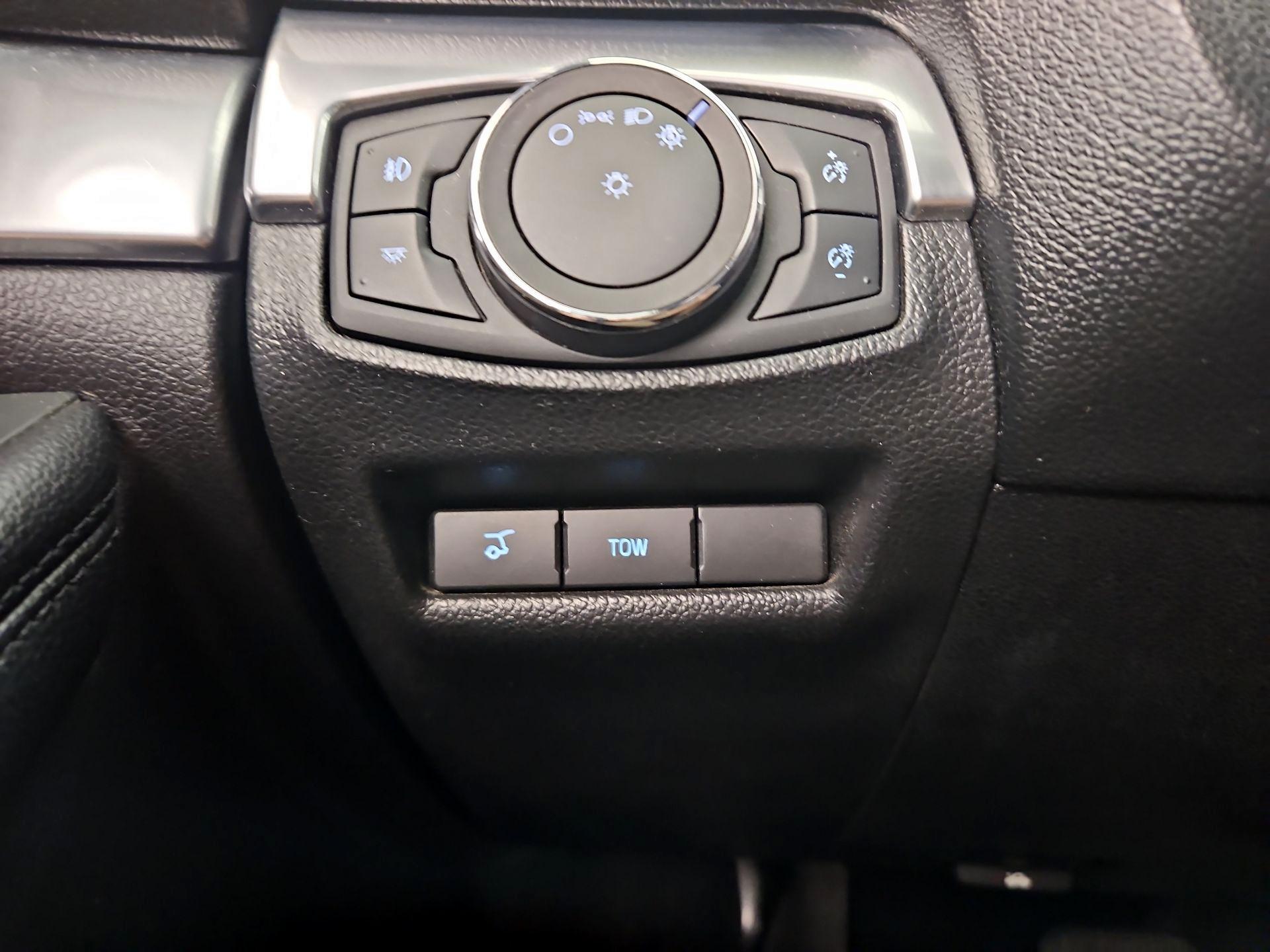 Thumbnail: 2019 Ford Explorer - 13