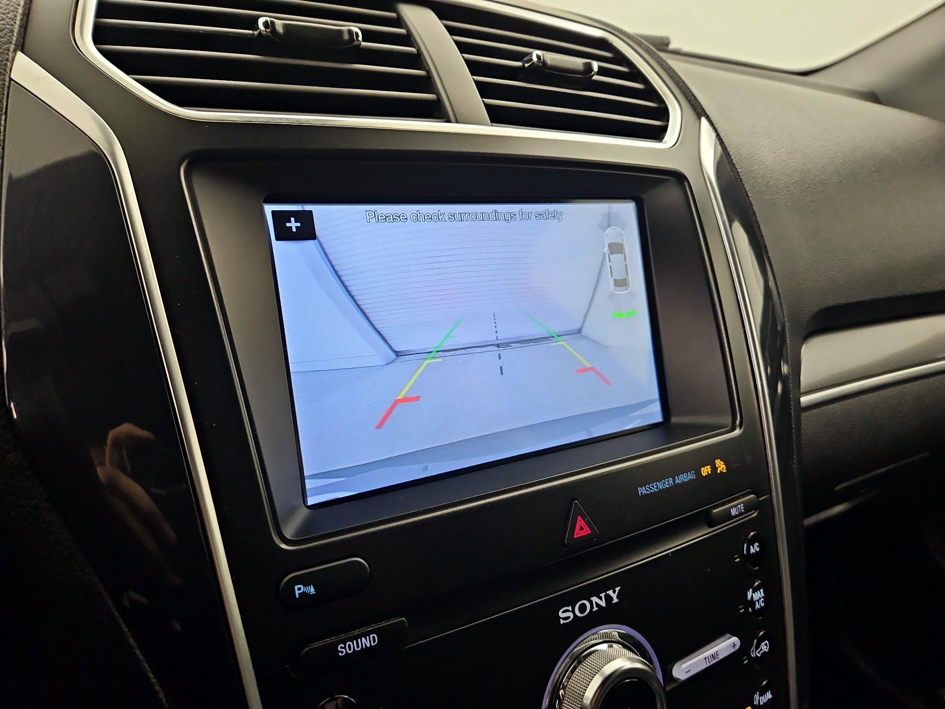 Thumbnail: 2019 Ford Explorer - 15