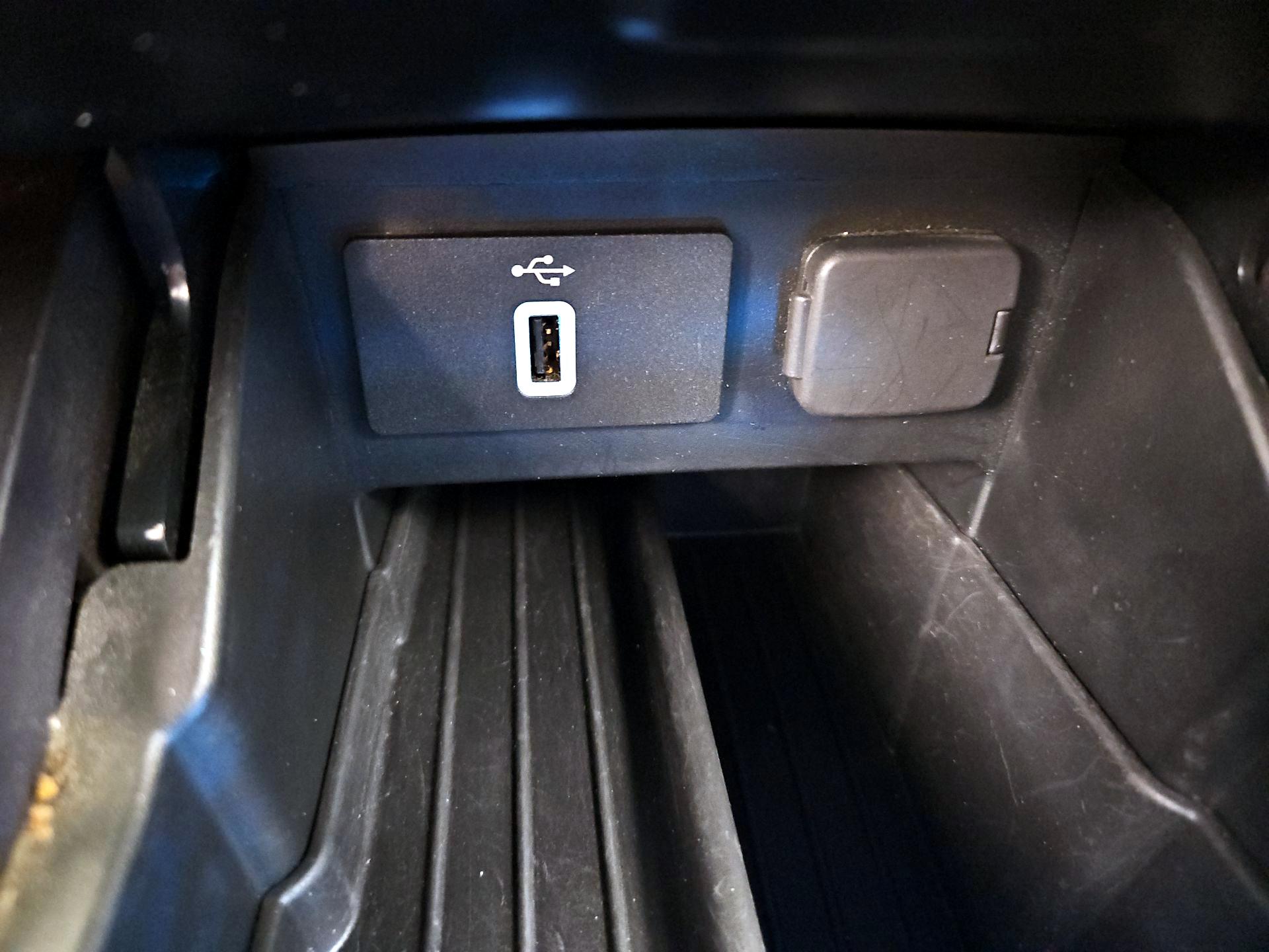 Thumbnail: 2019 Ford Explorer - 19