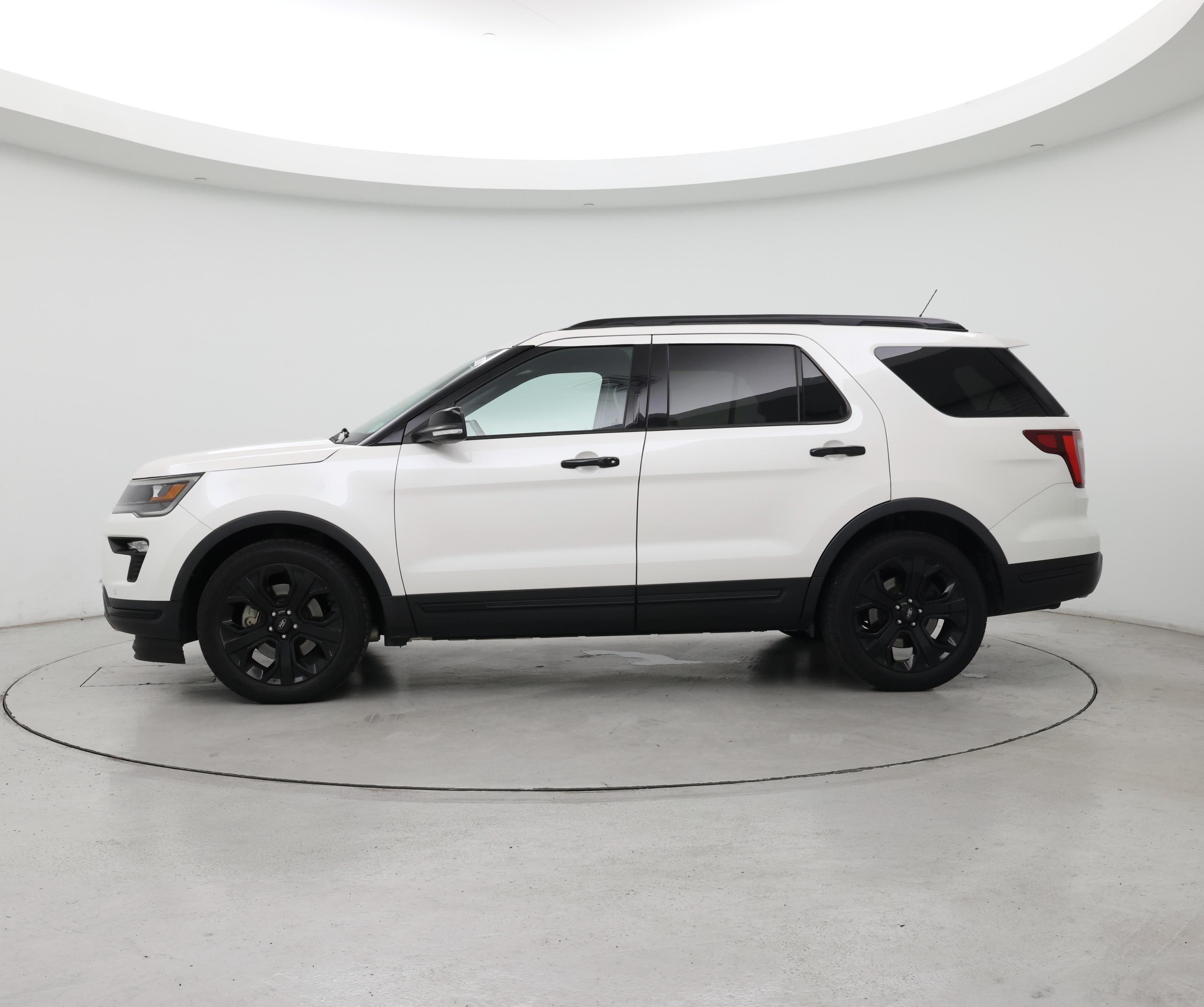 Thumbnail: 2019 Ford Explorer - 3