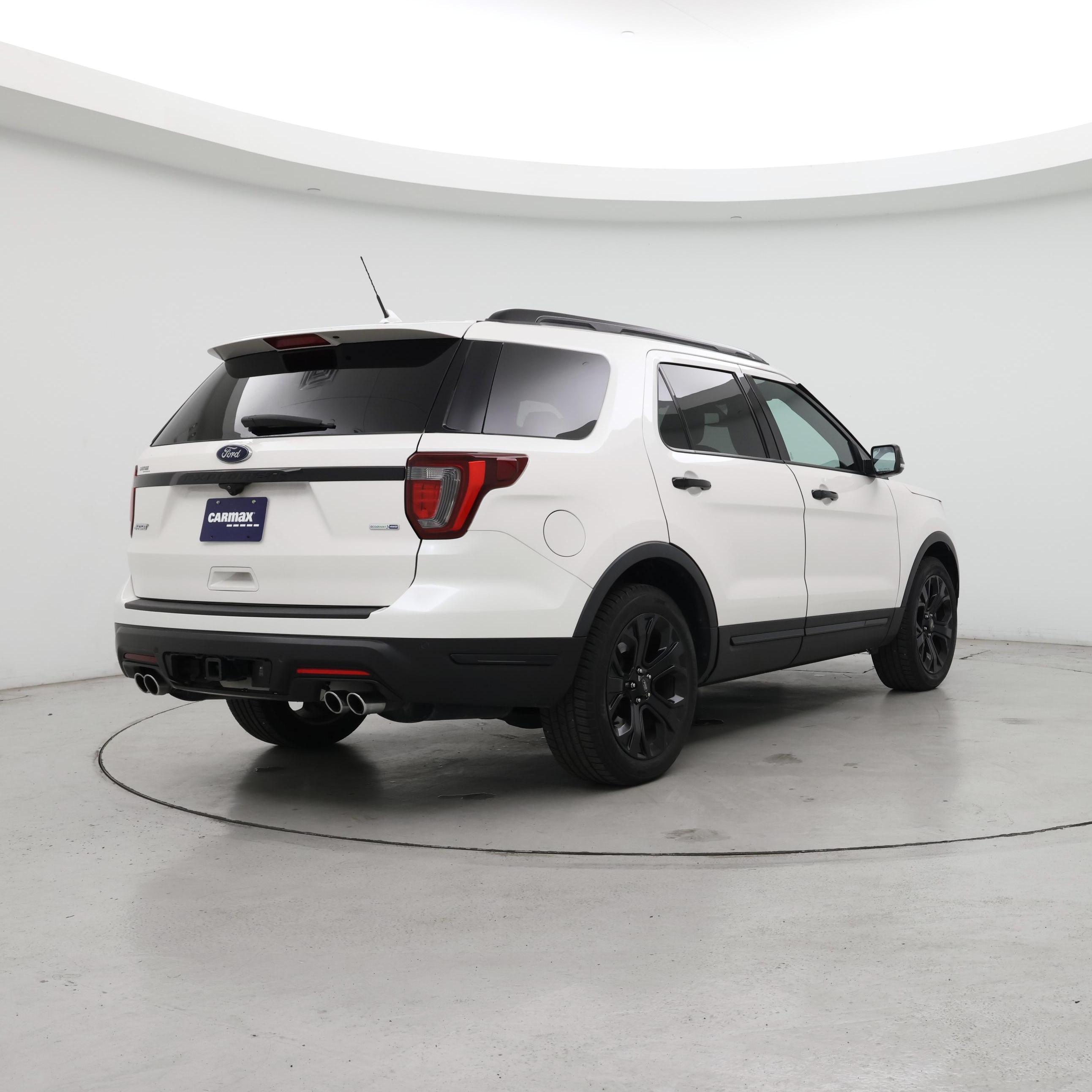 Thumbnail: 2019 Ford Explorer - 8