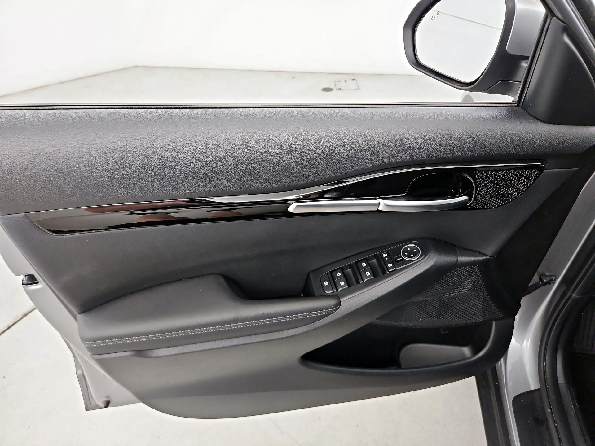 Thumbnail: 2025 Kia Seltos - 12