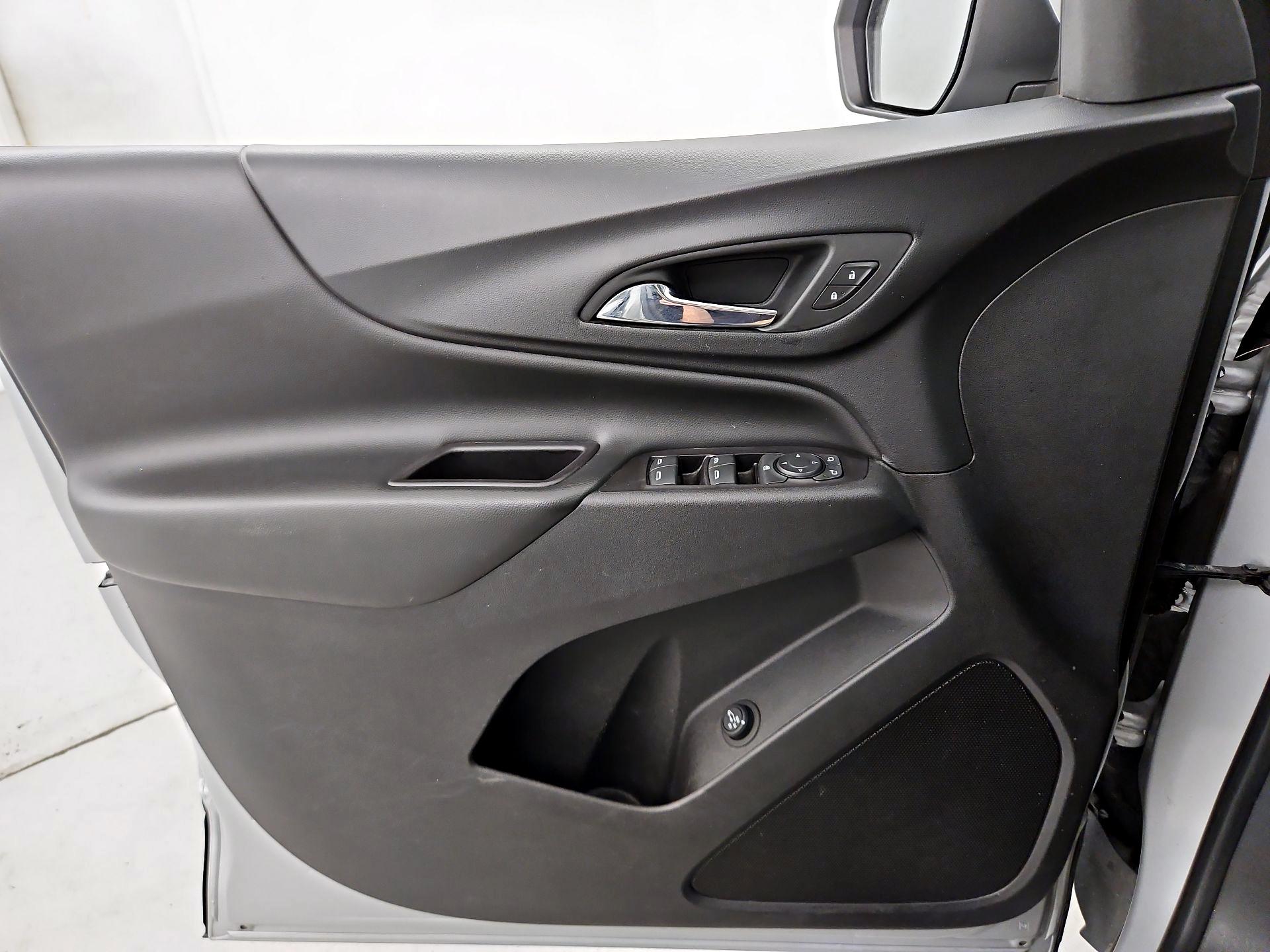 Thumbnail: 2018 Chevrolet Equinox - 12