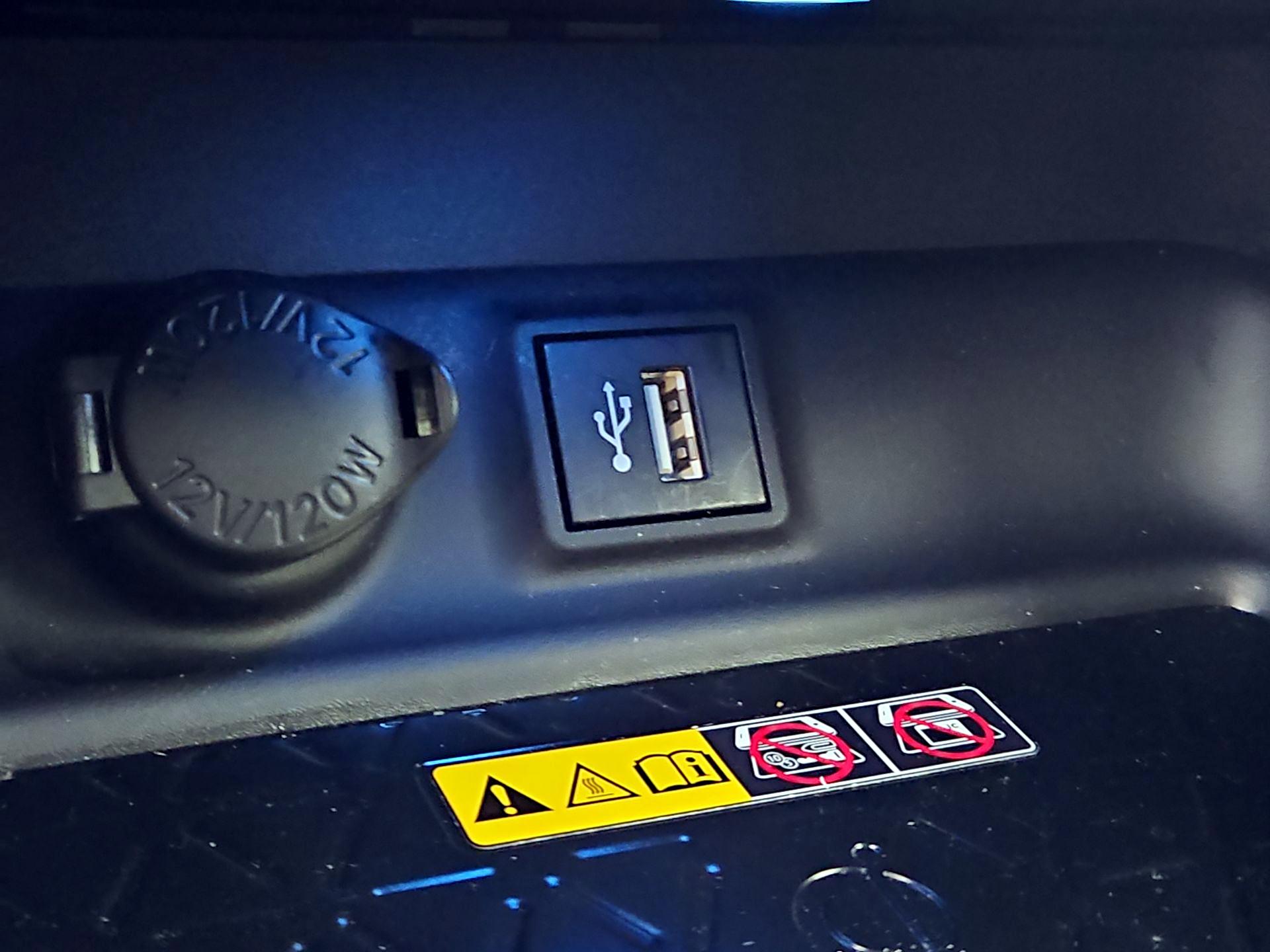 Thumbnail: 2023 Toyota RAV4 - 18