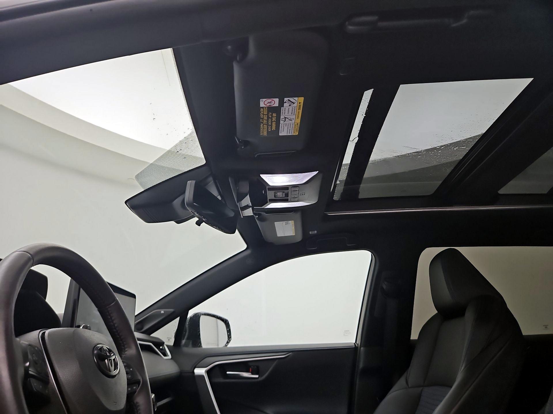 Thumbnail: 2023 Toyota RAV4 - 19