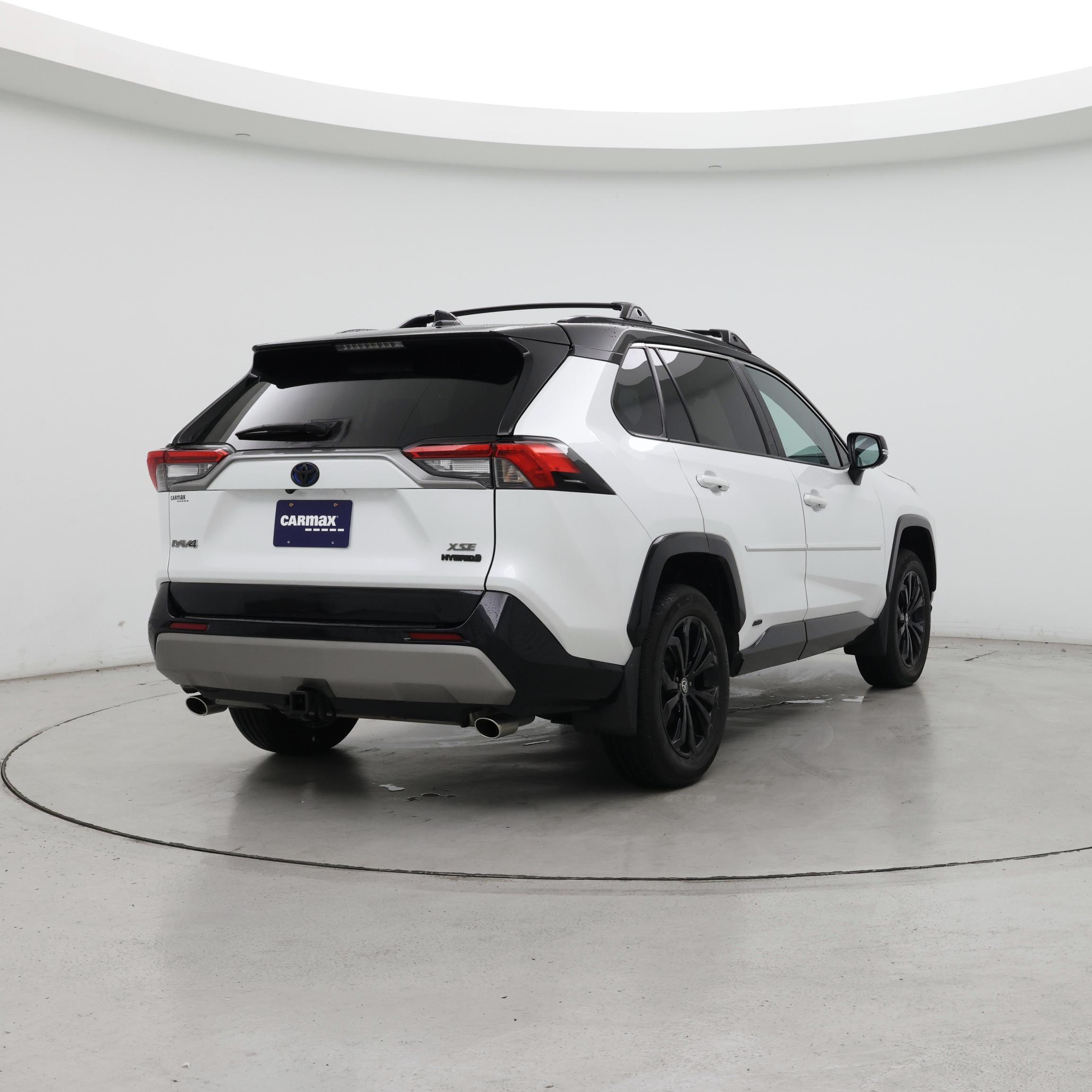 Thumbnail: 2023 Toyota RAV4 - 8