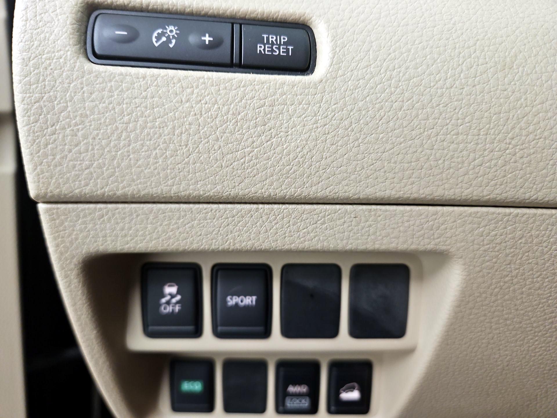 Thumbnail: 2015 Nissan Rogue - 13