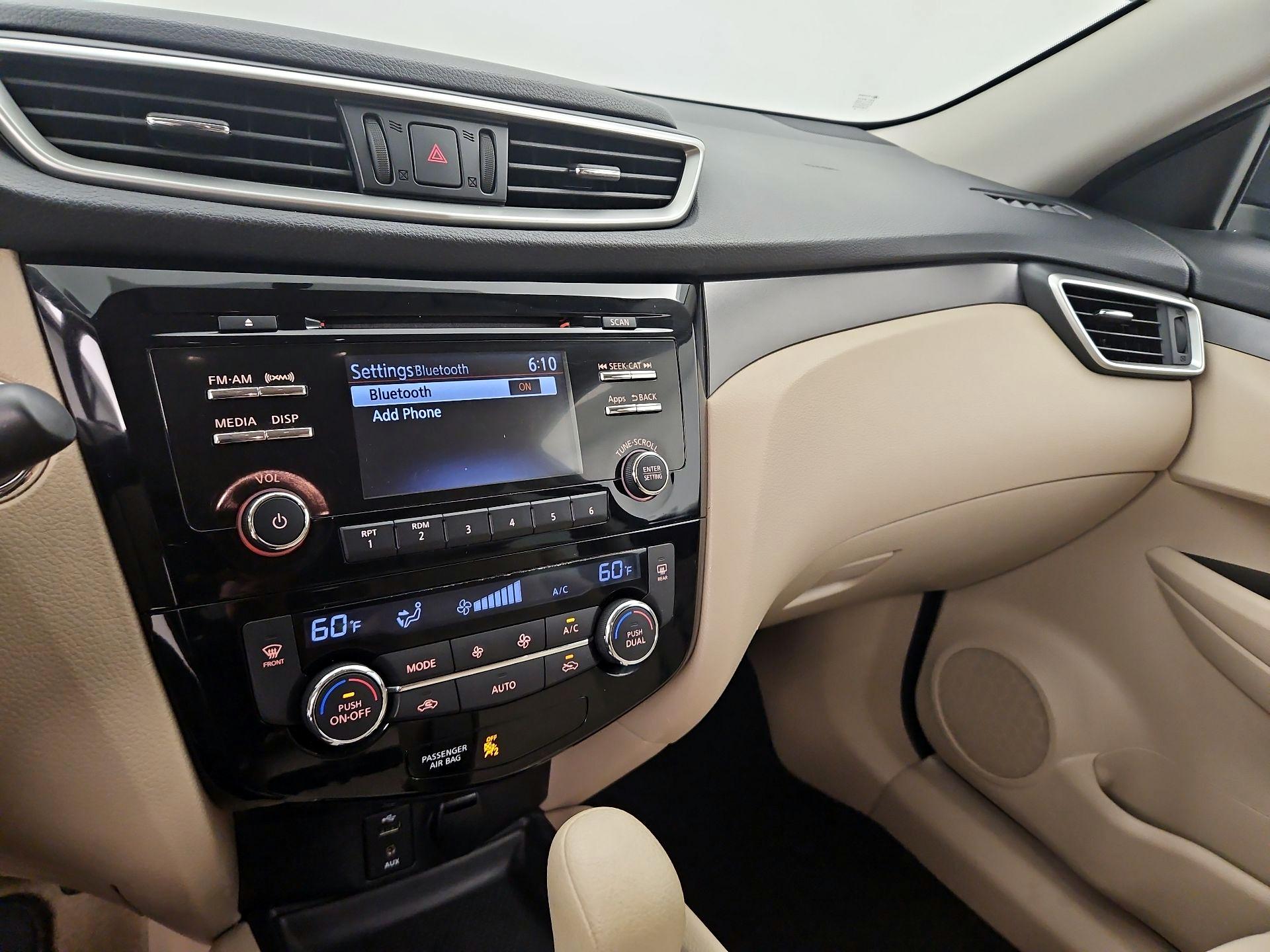 Thumbnail: 2015 Nissan Rogue - 15