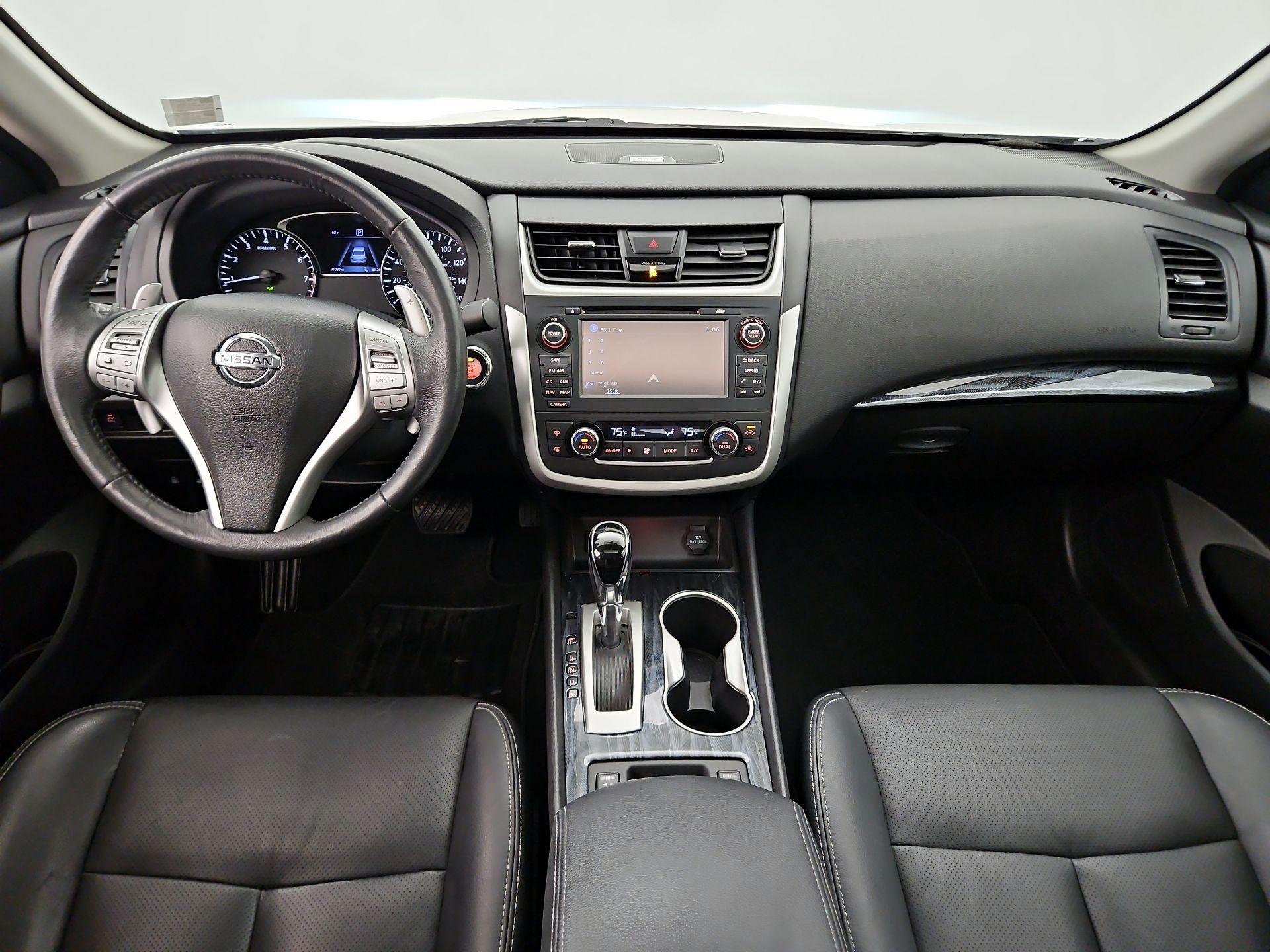 Thumbnail: 2017 Nissan Altima - 9