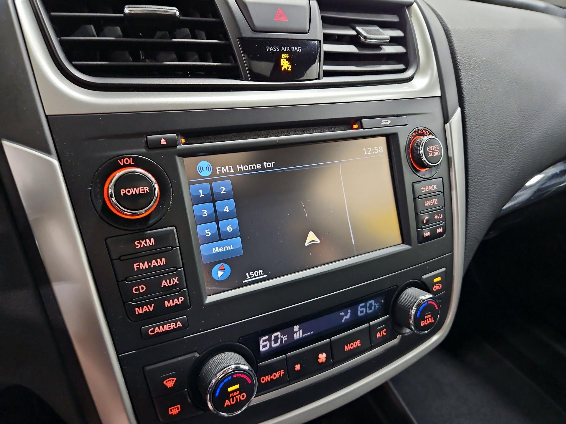 Thumbnail: 2017 Nissan Altima - 14