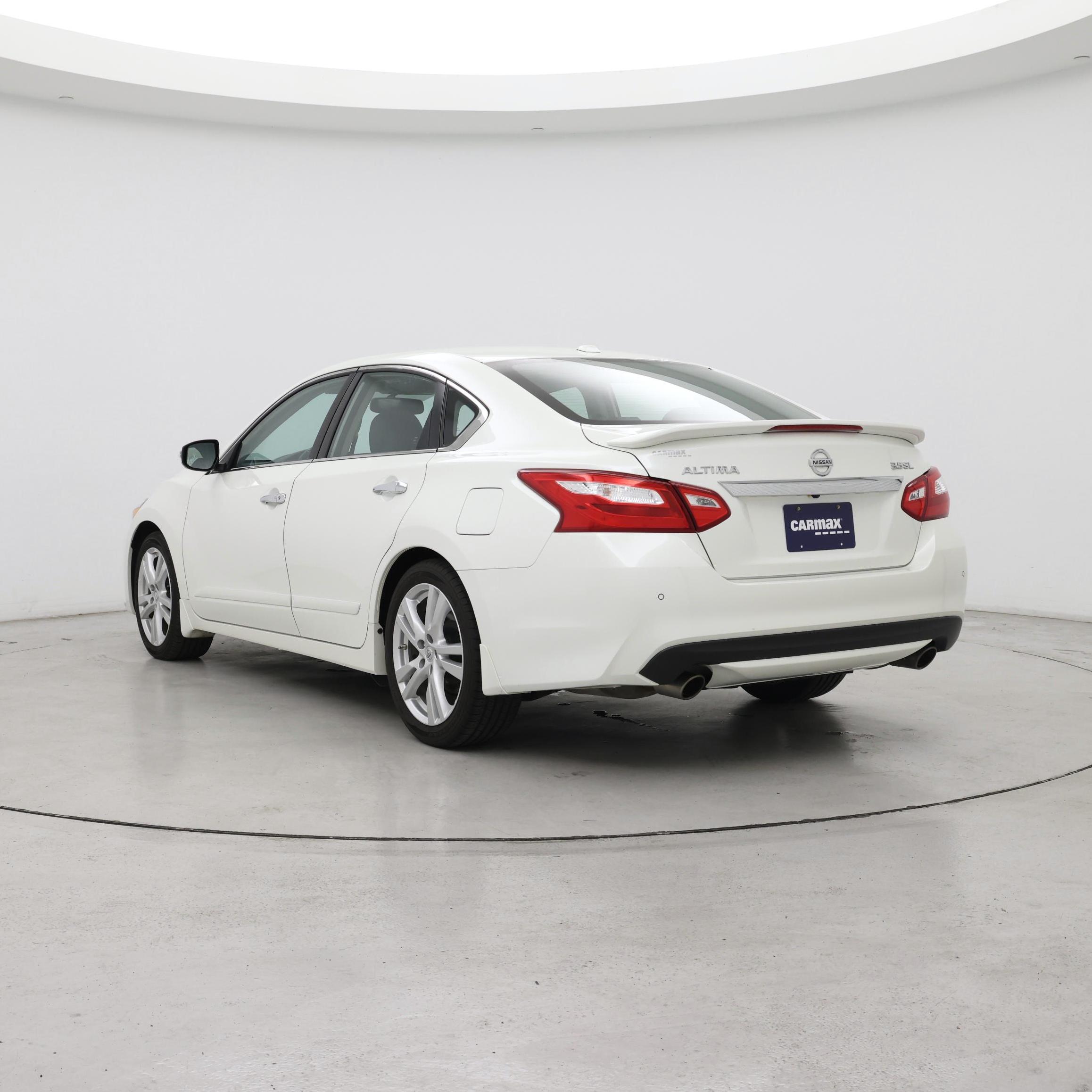 Thumbnail: 2017 Nissan Altima - 2