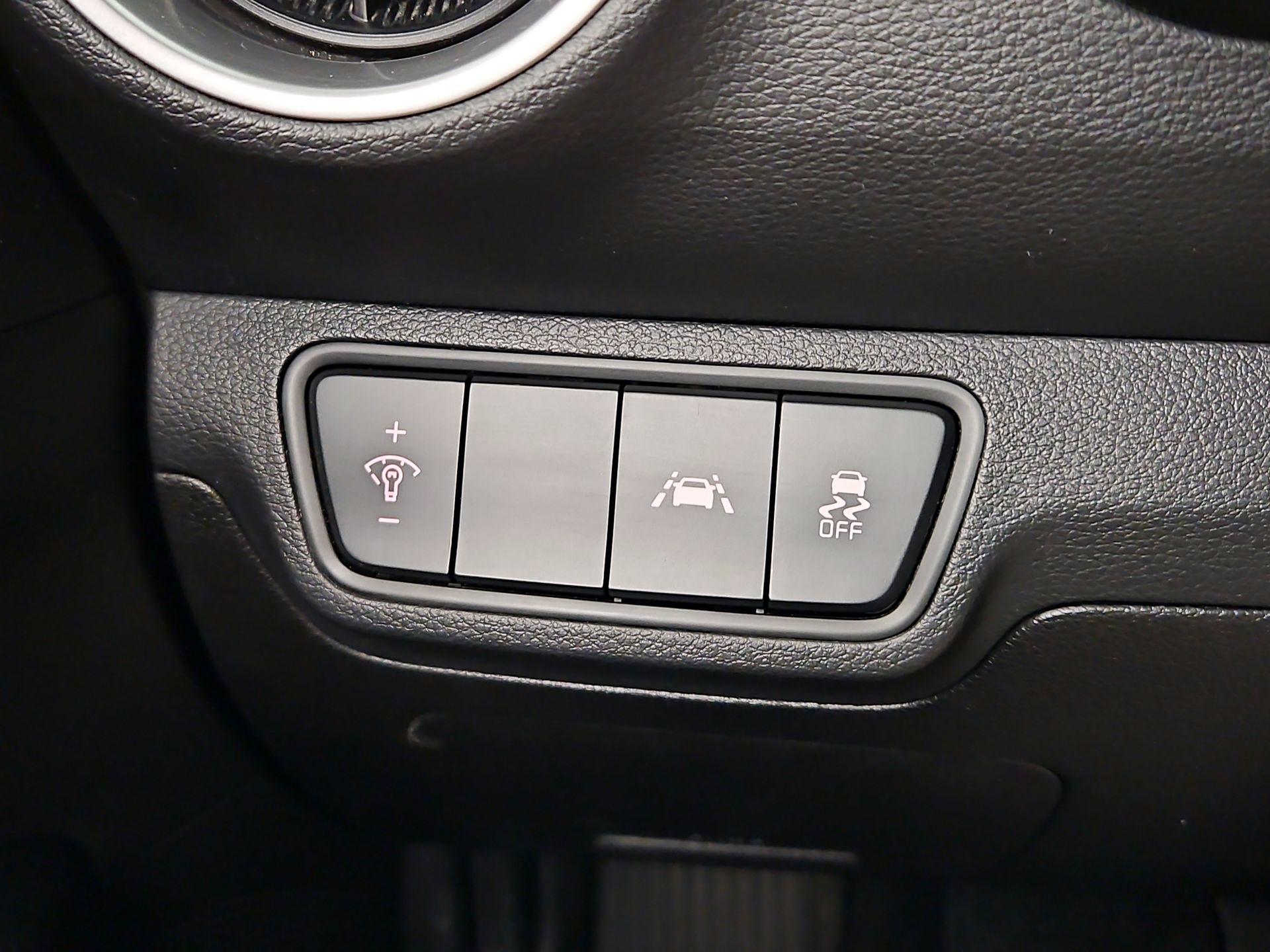 Thumbnail: 2019 Kia Forte - 13