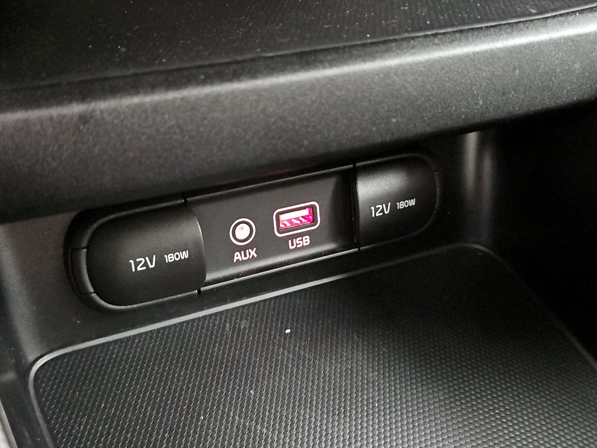 Thumbnail: 2019 Kia Forte - 18