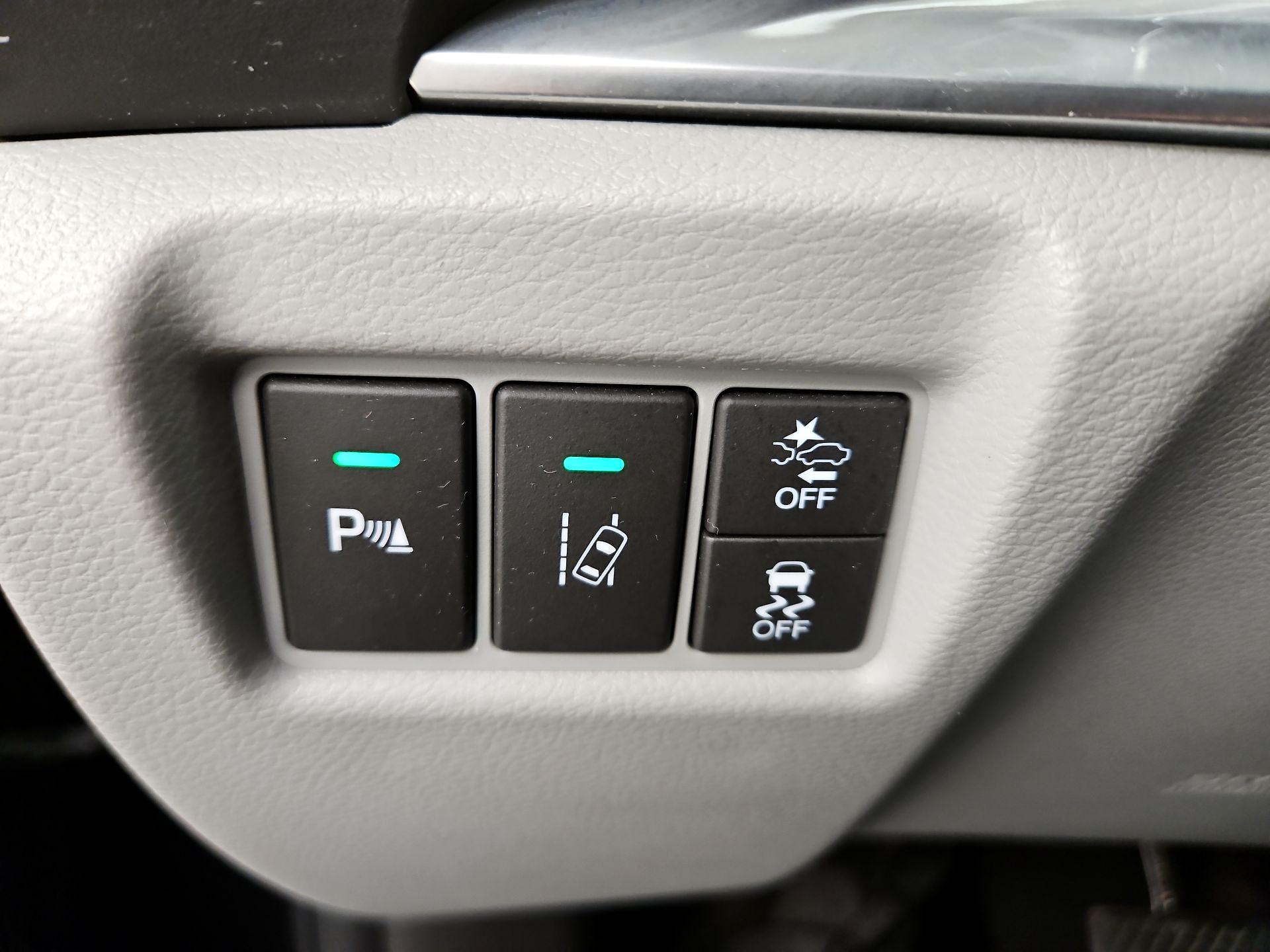 Thumbnail: 2016 Acura MDX - 13