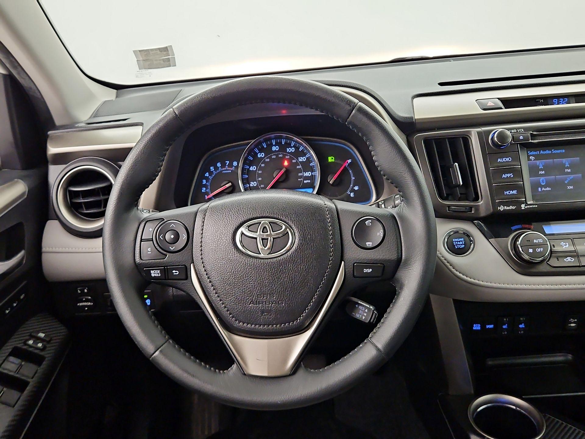 Thumbnail: 2014 Toyota RAV4 - 10