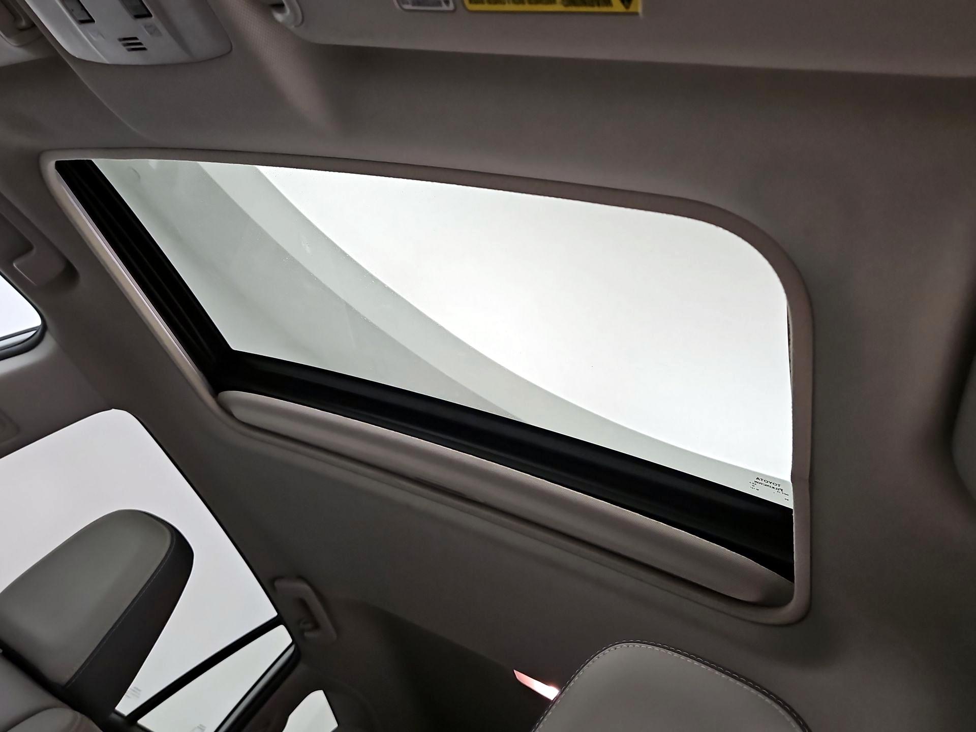 Thumbnail: 2014 Toyota RAV4 - 19