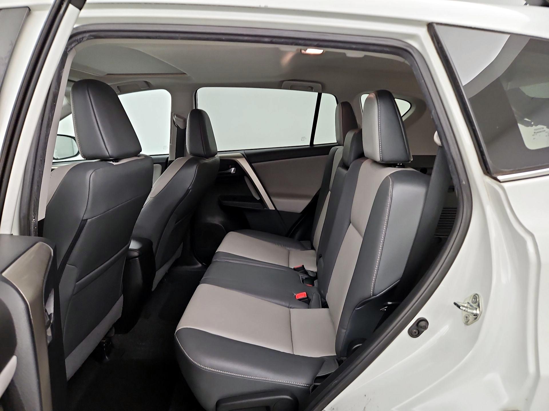 Thumbnail: 2014 Toyota RAV4 - 20