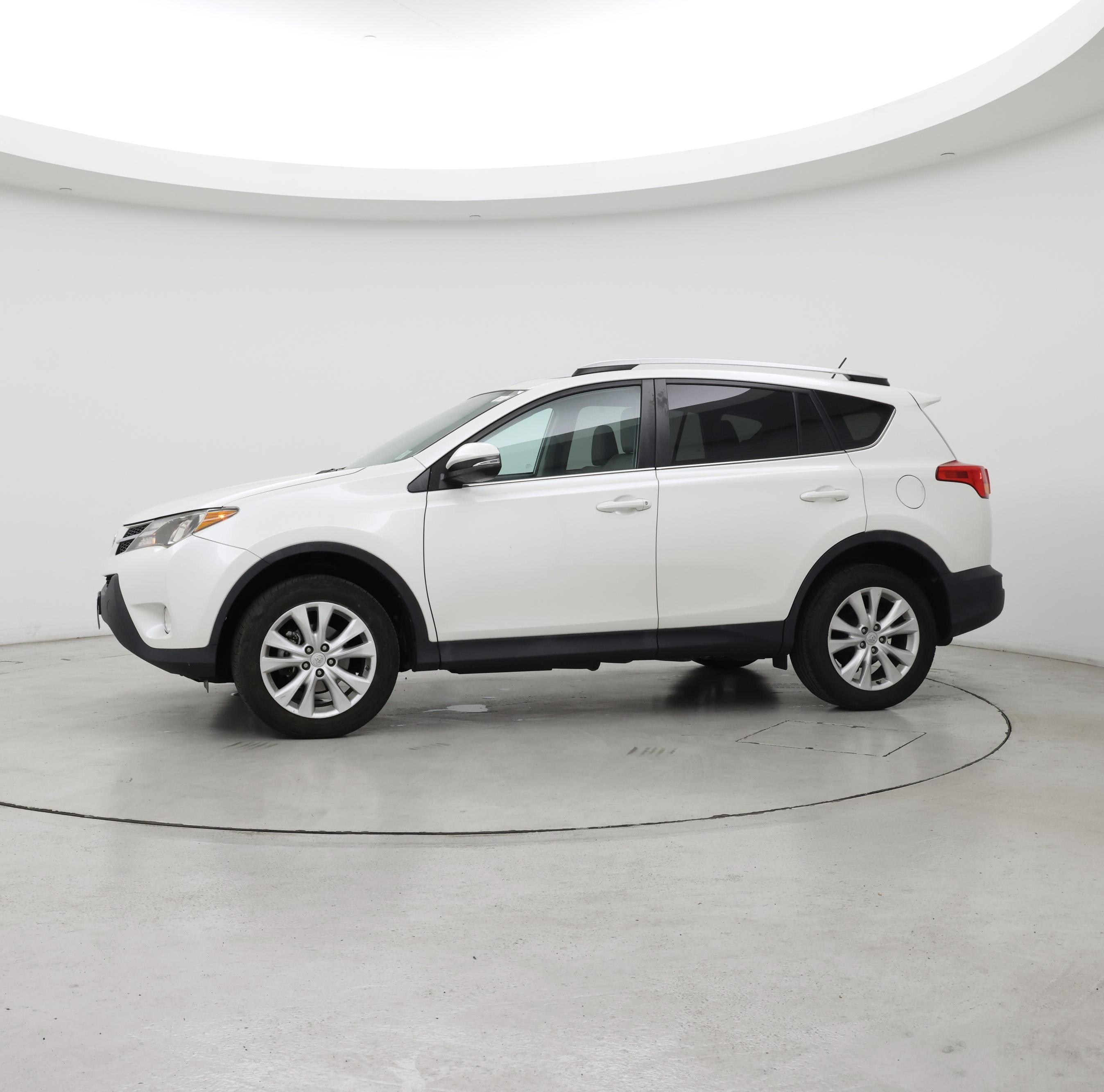 Thumbnail: 2014 Toyota RAV4 - 3