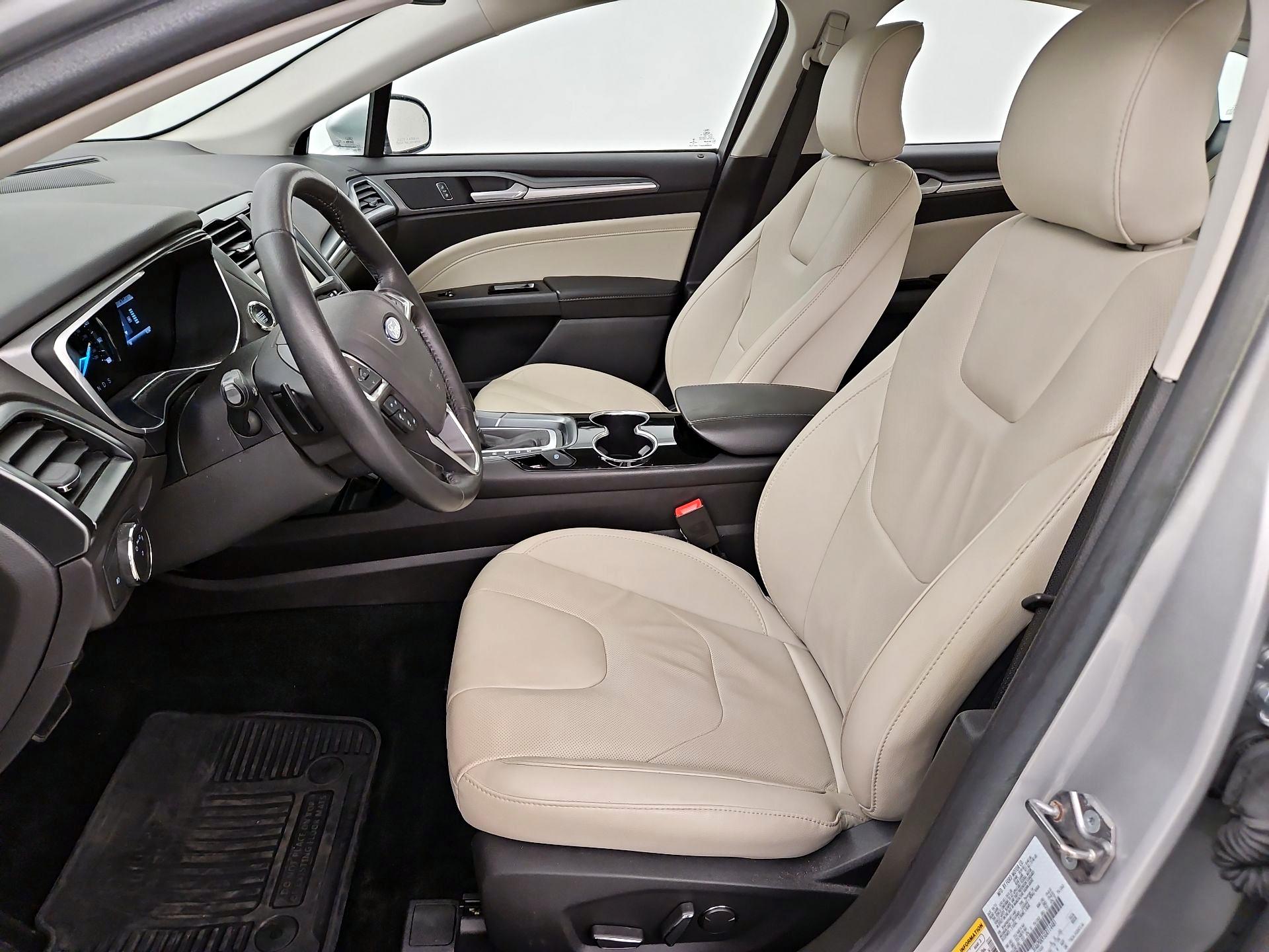 Thumbnail: 2016 Ford Fusion - 11