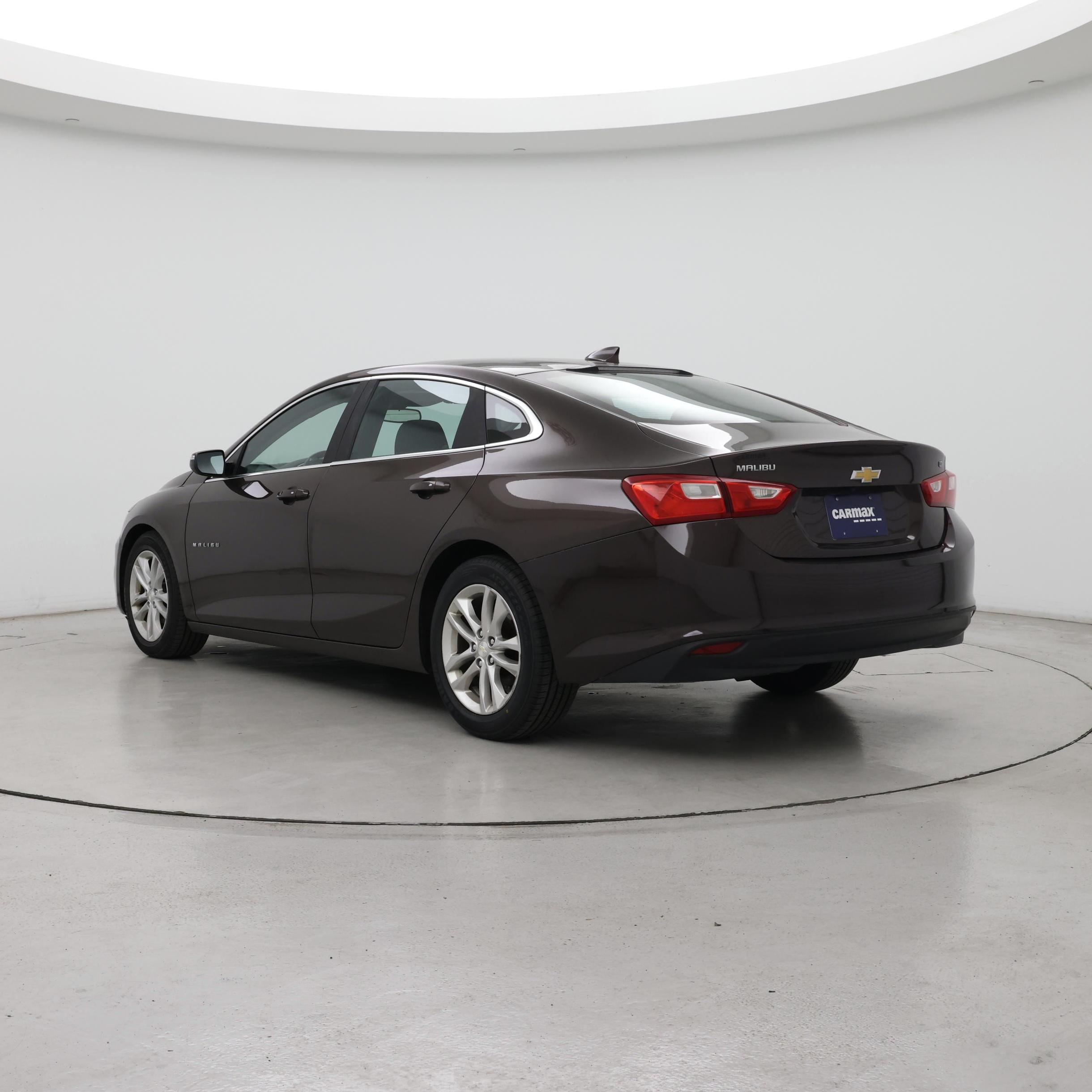 Thumbnail: 2016 Chevrolet Malibu - 2
