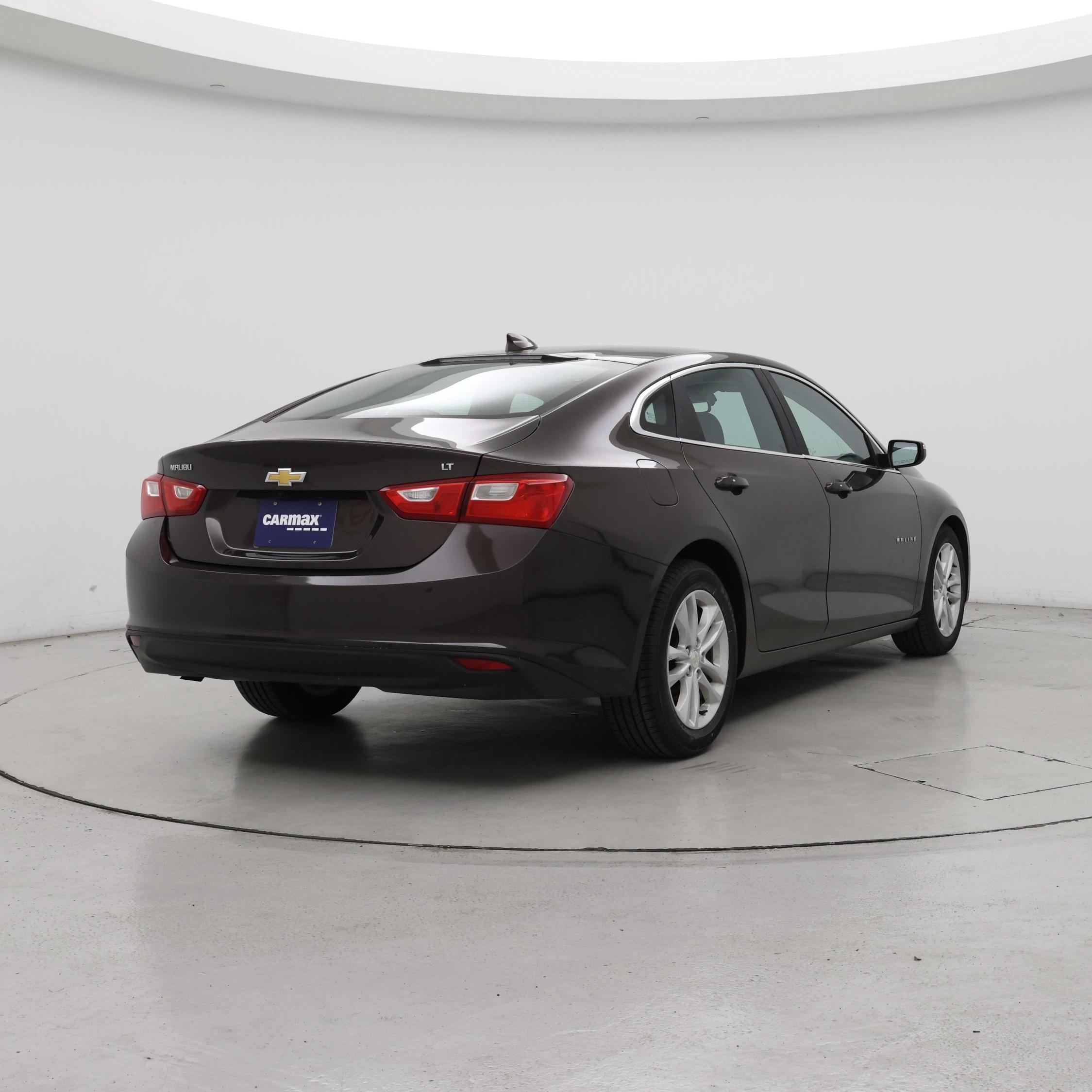 Thumbnail: 2016 Chevrolet Malibu - 8