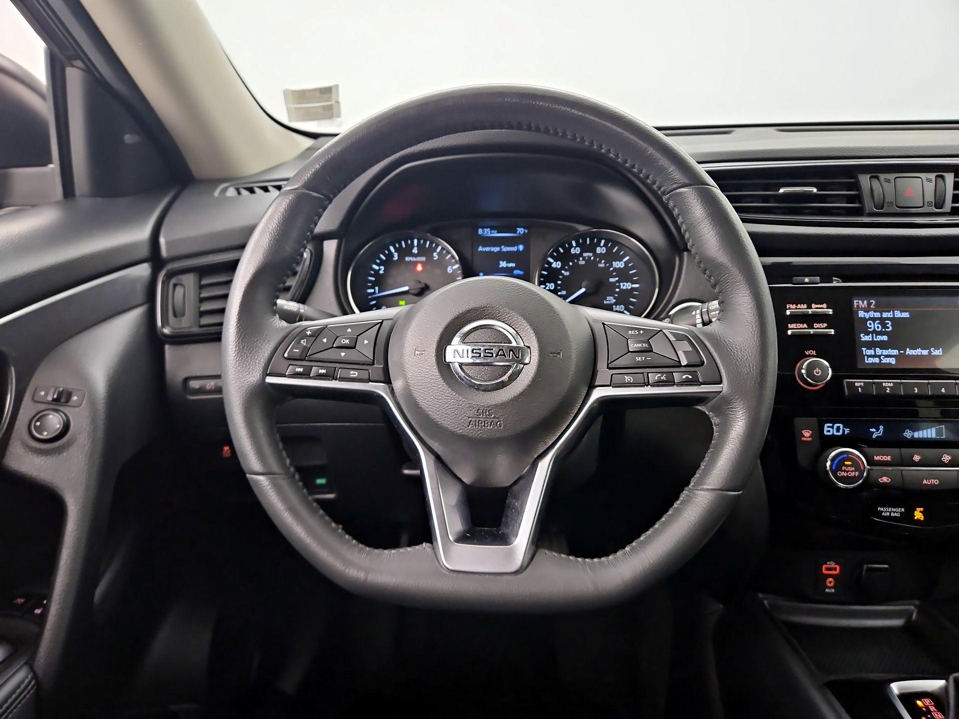 Thumbnail: 2017 Nissan Rogue - 10