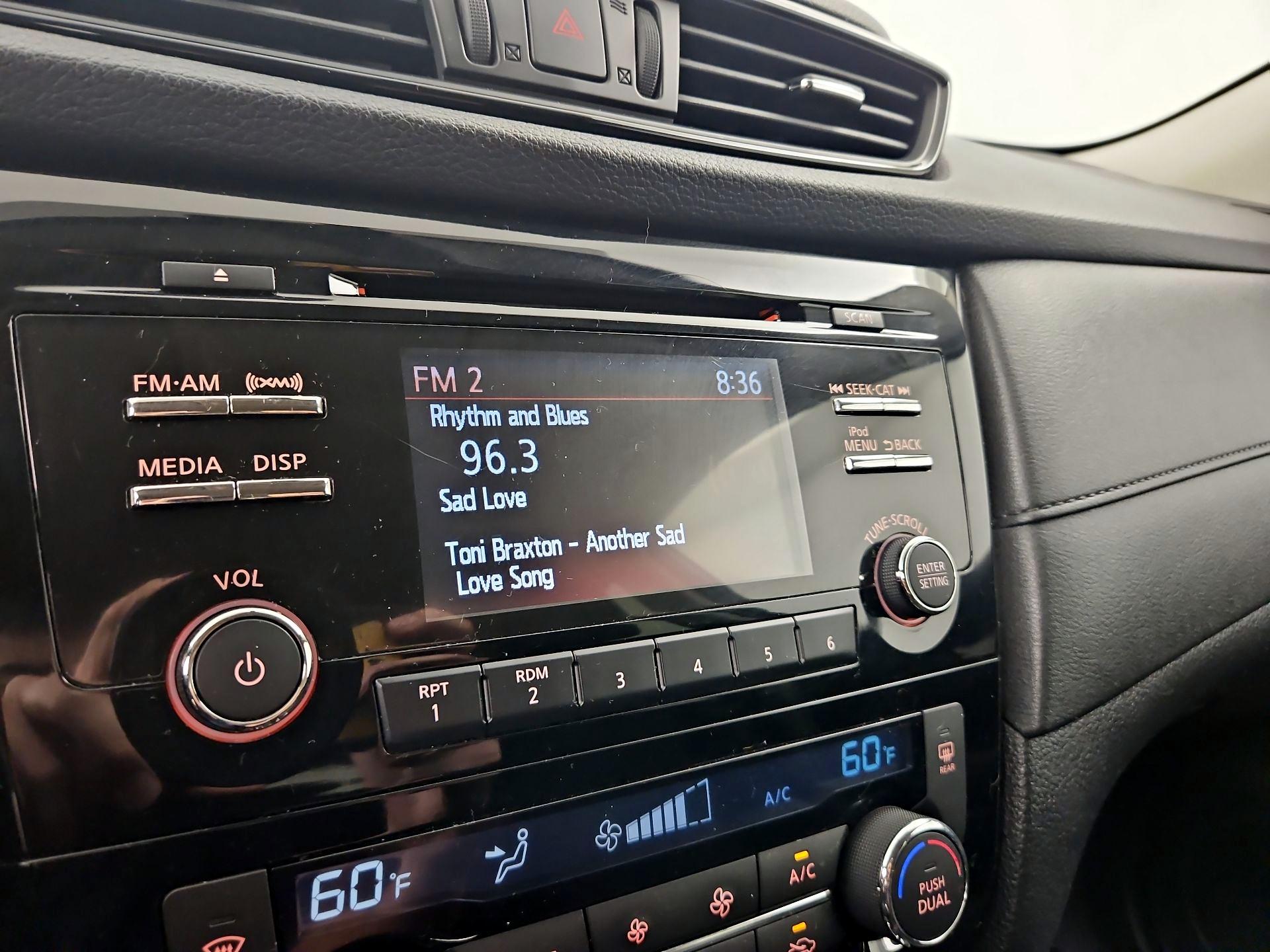 Thumbnail: 2017 Nissan Rogue - 15