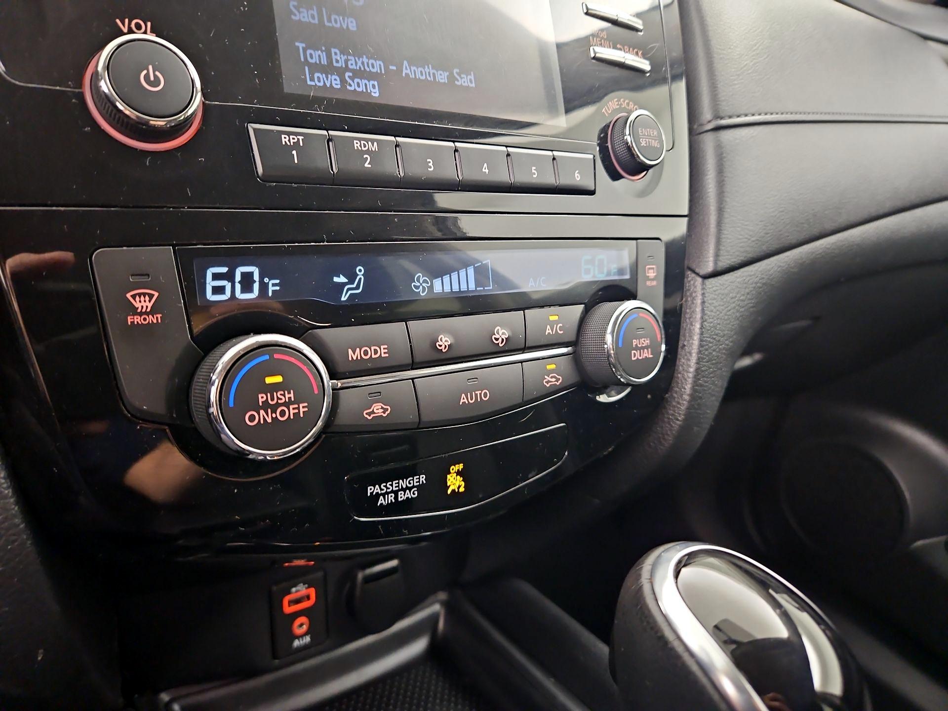 Thumbnail: 2017 Nissan Rogue - 16