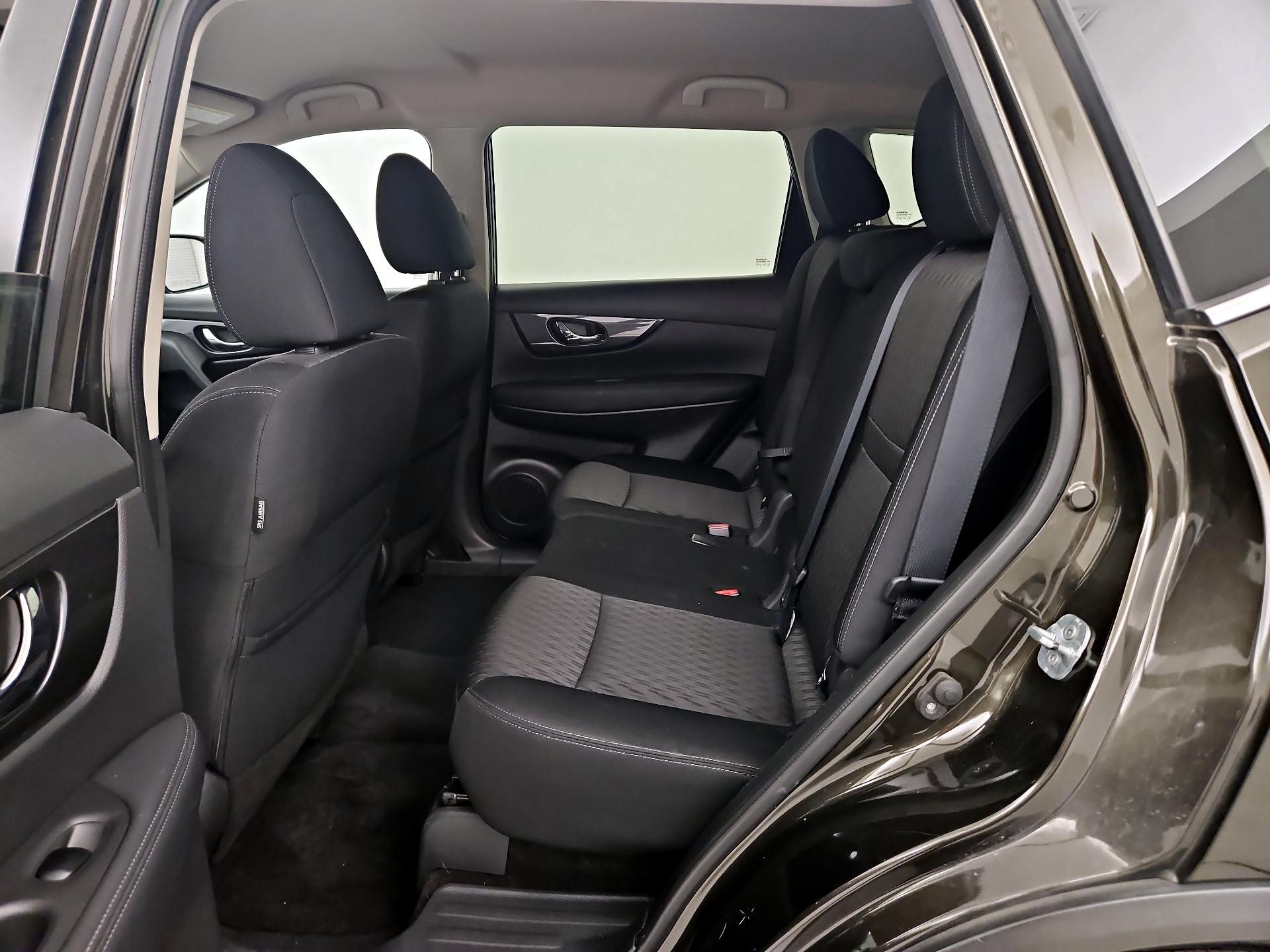 Thumbnail: 2017 Nissan Rogue - 19