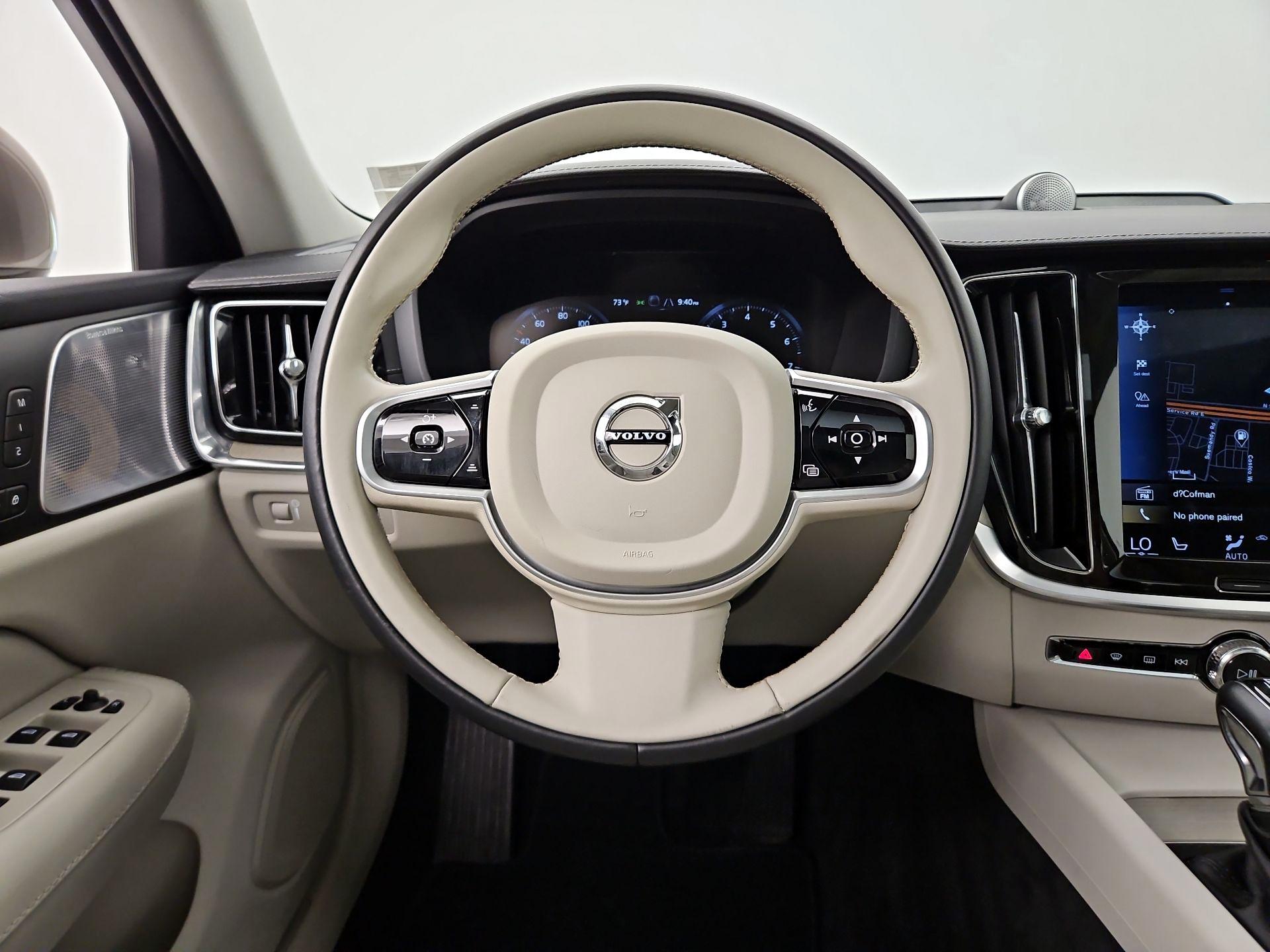 Thumbnail: 2019 Volvo S60 - 10