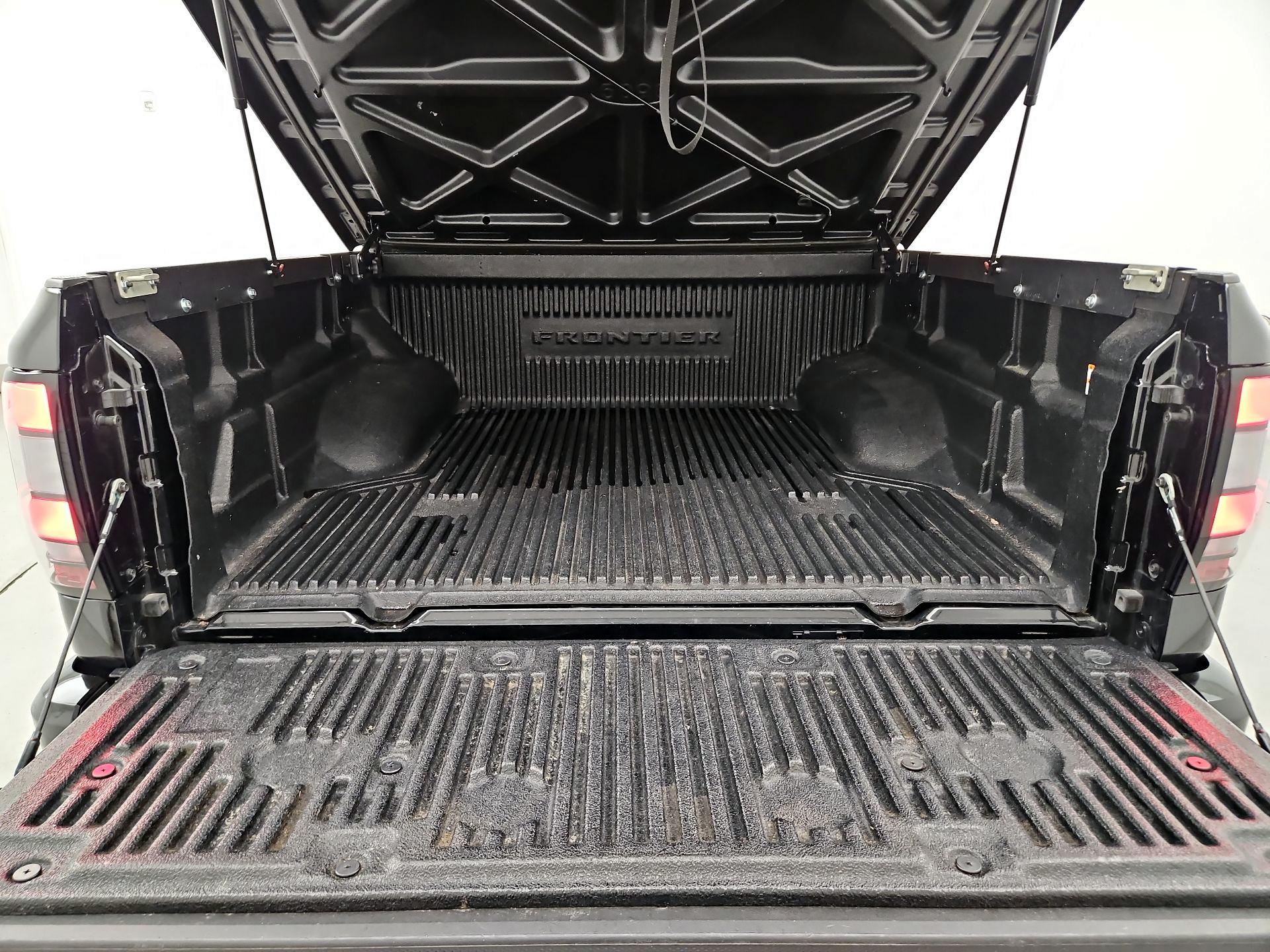 Thumbnail: 2023 Nissan Frontier - 20