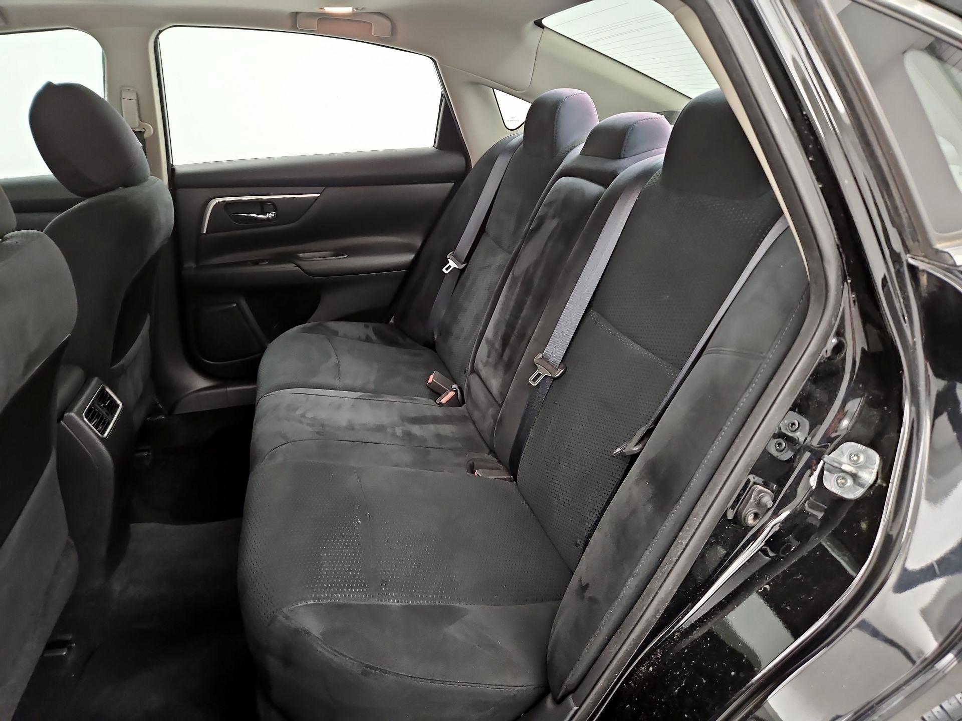 Thumbnail: 2015 Nissan Altima - 20