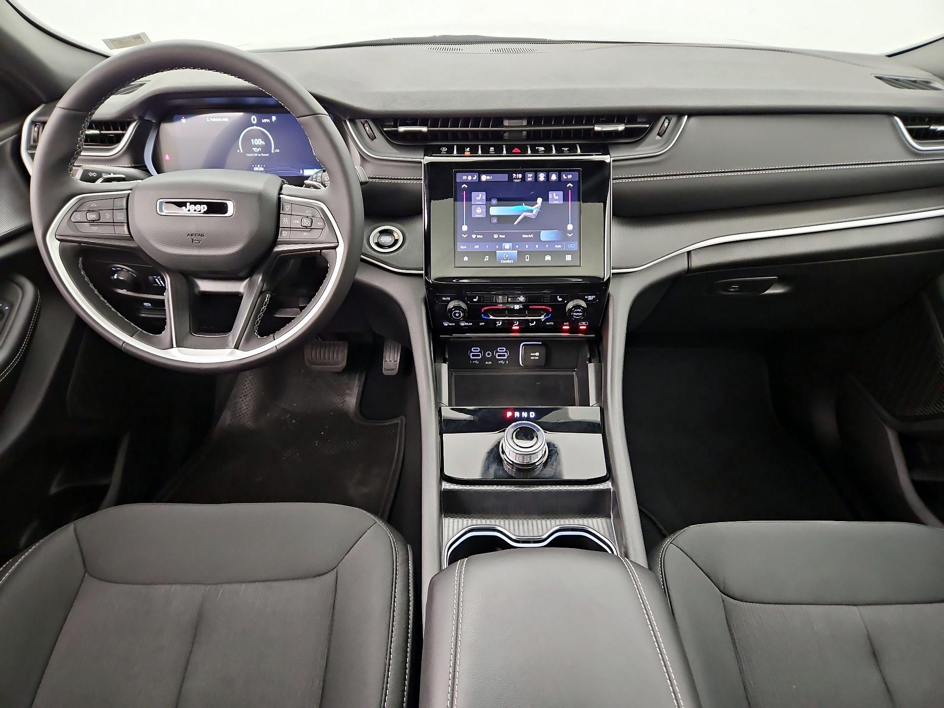 Thumbnail: 2025 Jeep Grand Cherokee - 9