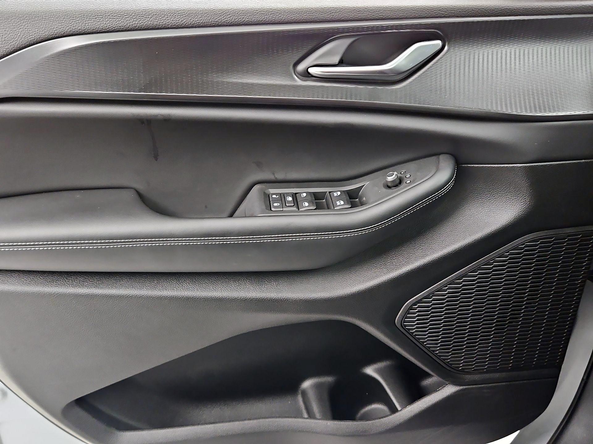 Thumbnail: 2025 Jeep Grand Cherokee - 12