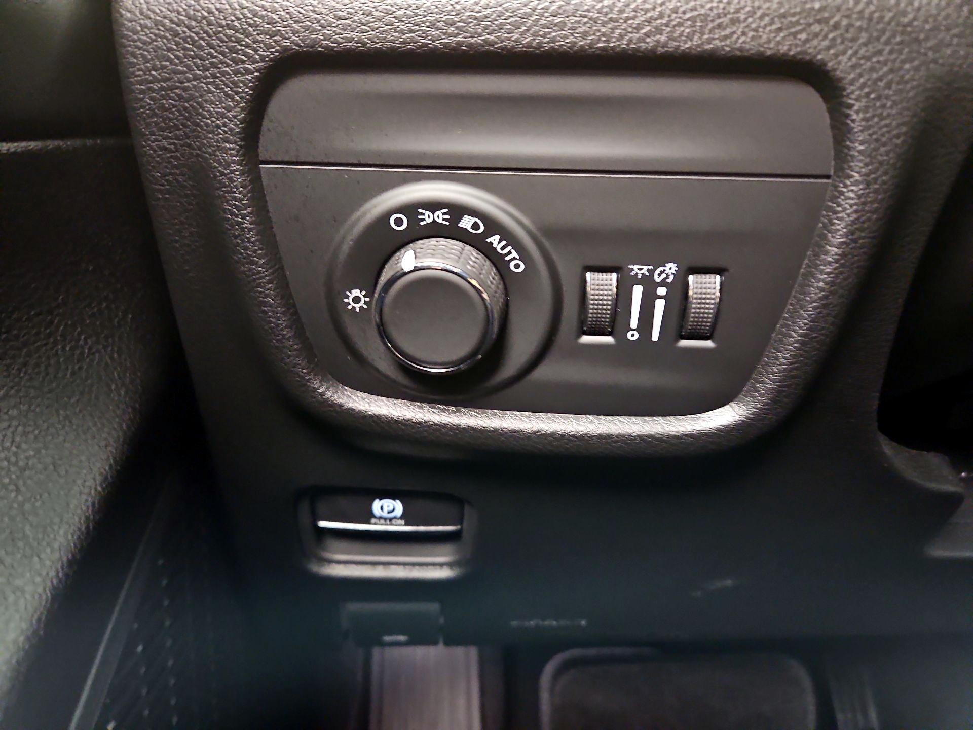 Thumbnail: 2025 Jeep Grand Cherokee - 13