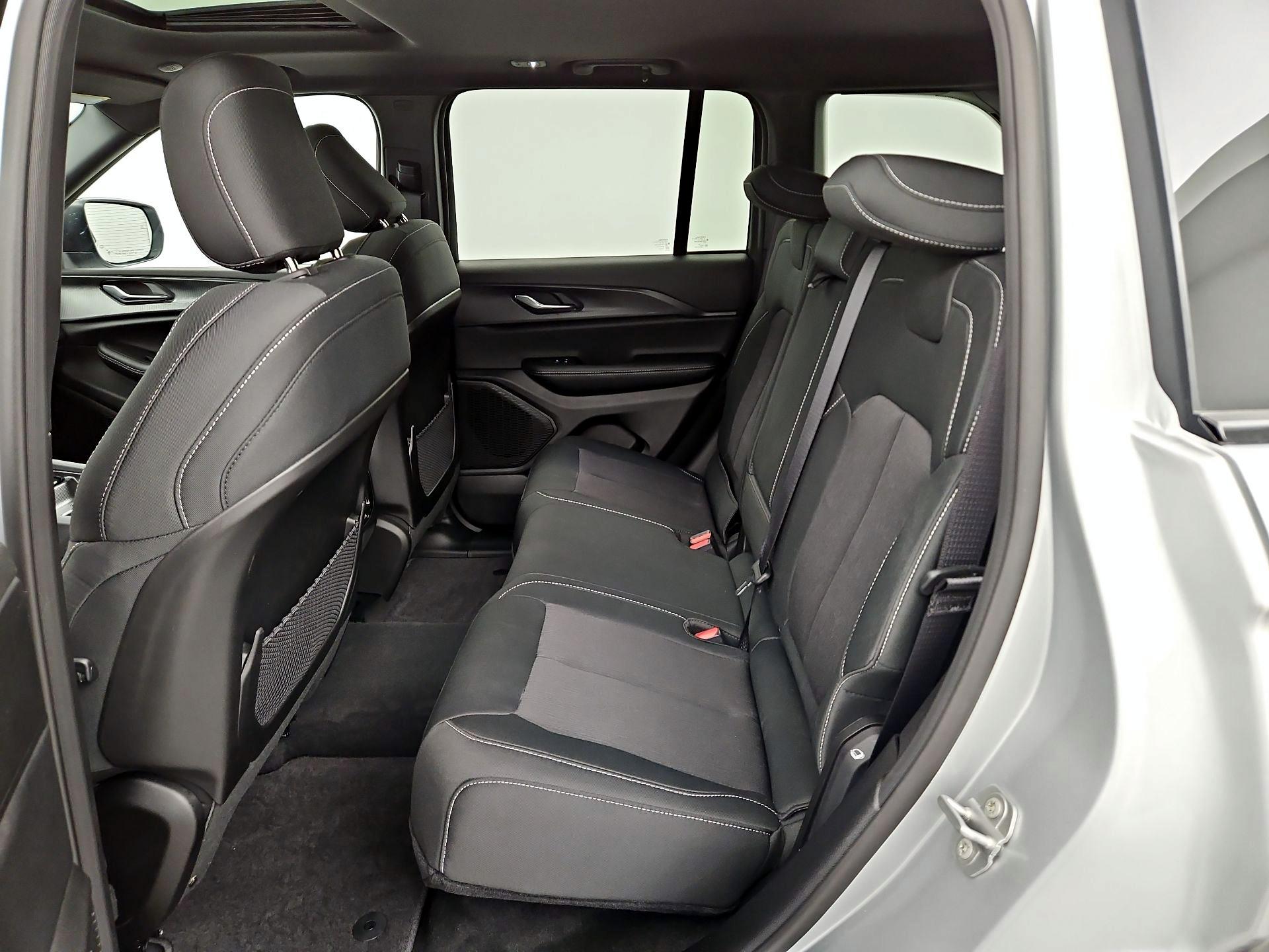 Thumbnail: 2025 Jeep Grand Cherokee - 20