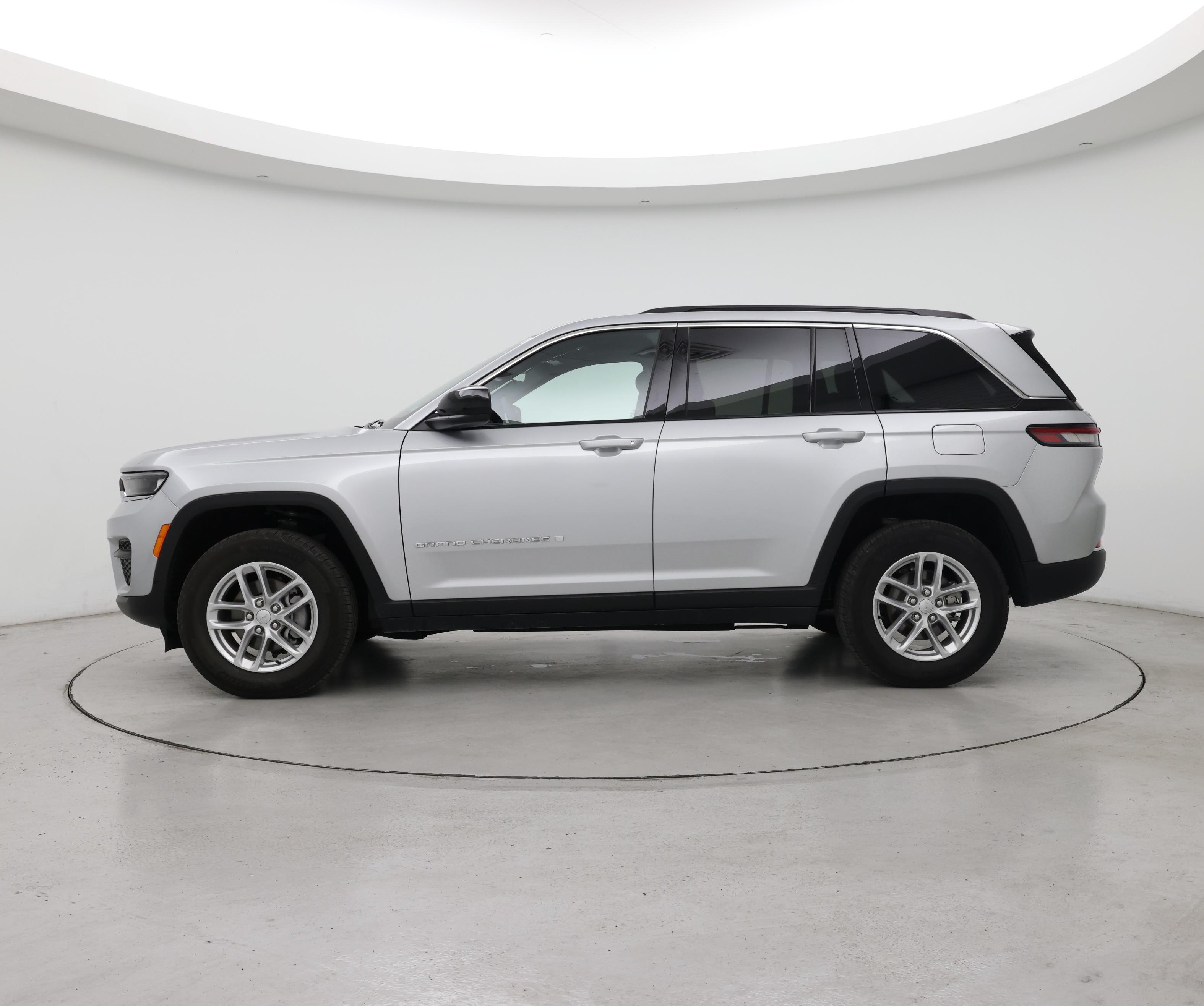 Thumbnail: 2025 Jeep Grand Cherokee - 3